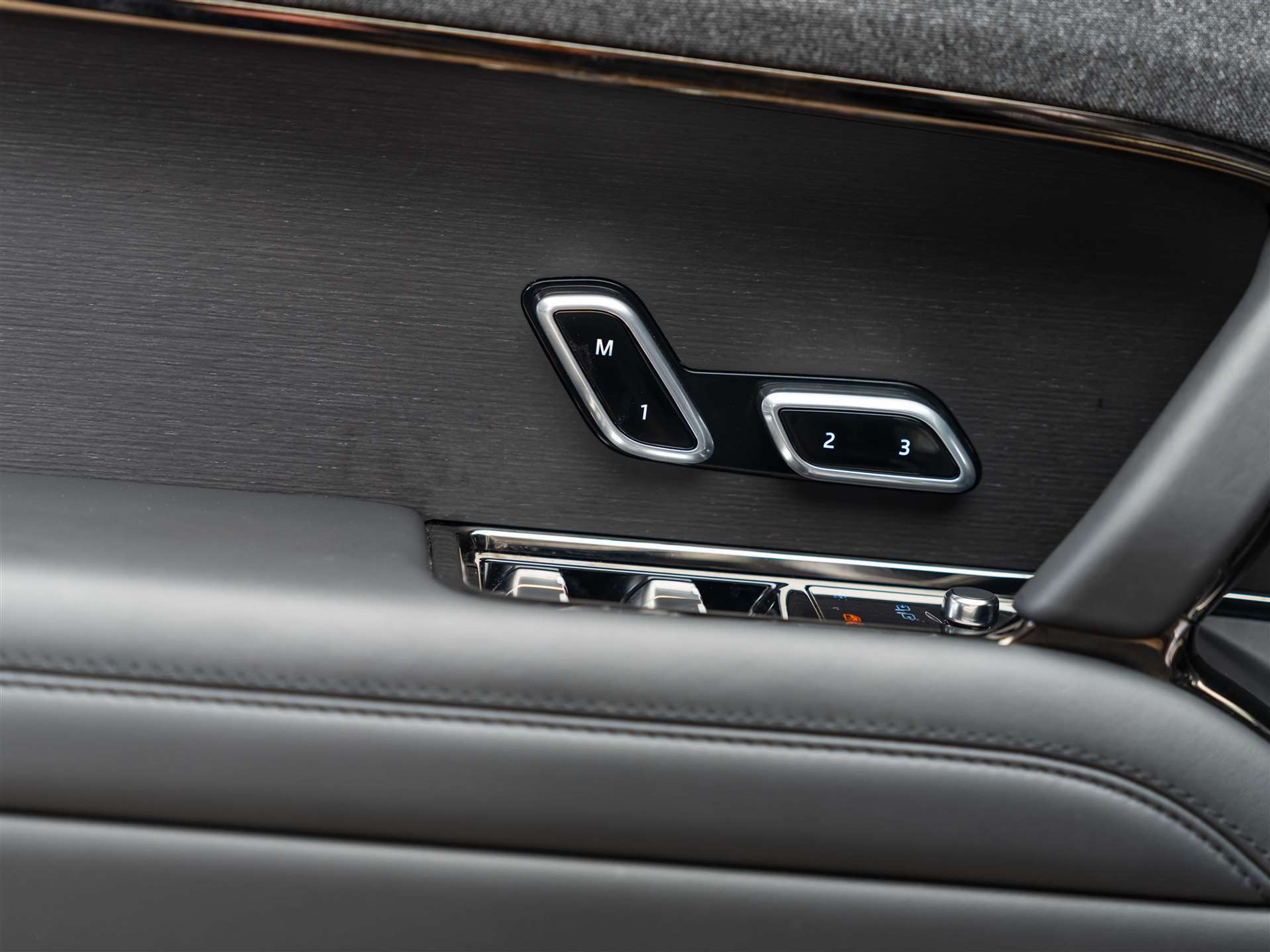 listing desktop thumbnail image 32