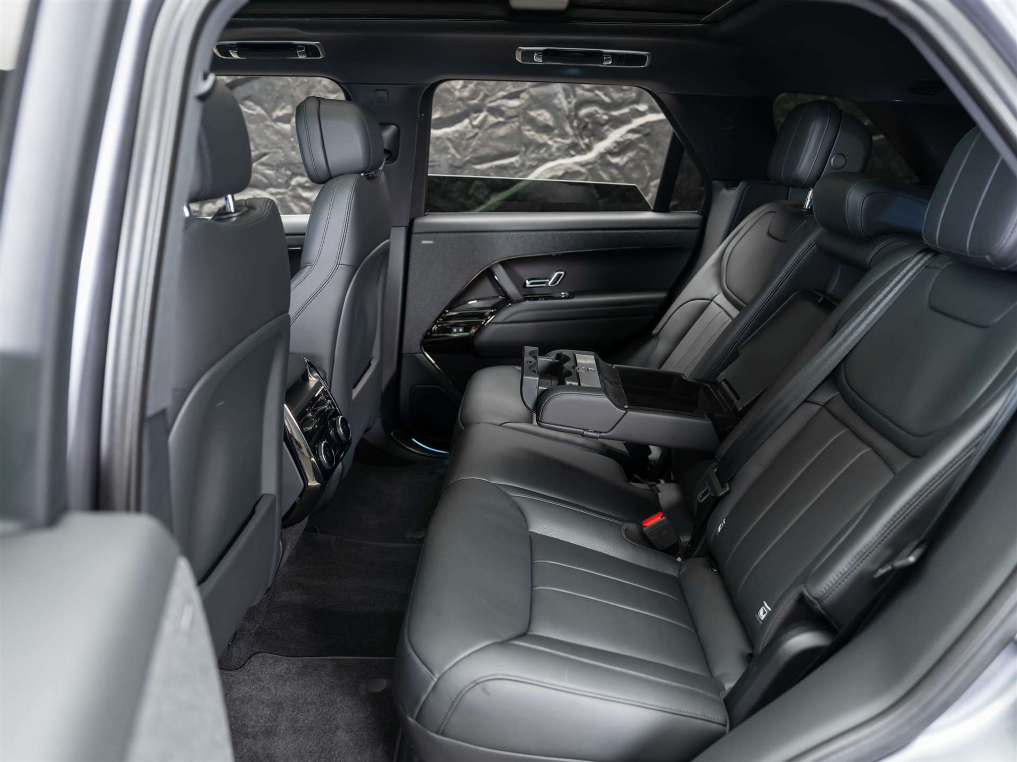 listing desktop thumbnail image 17