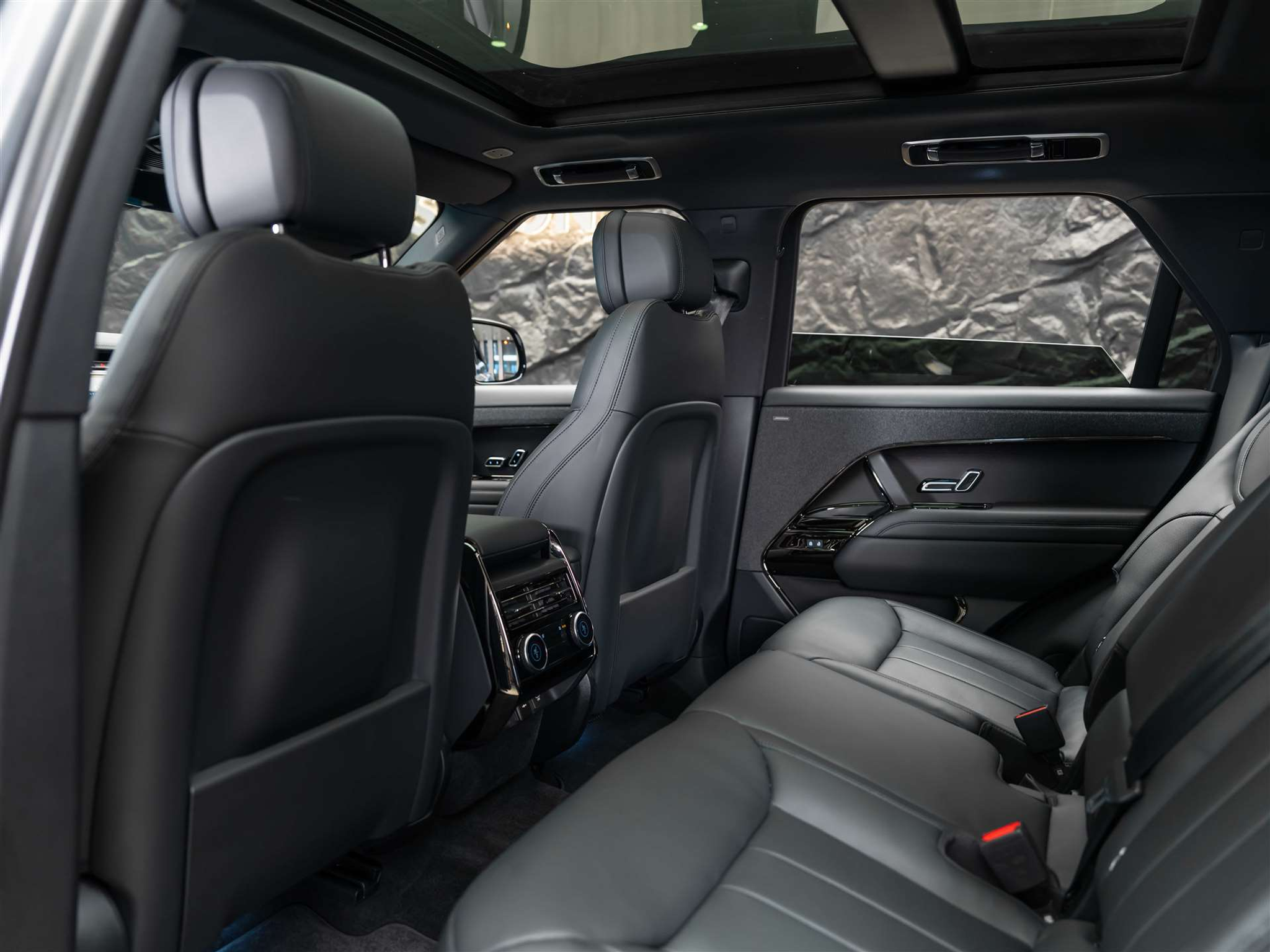 listing desktop thumbnail image 14