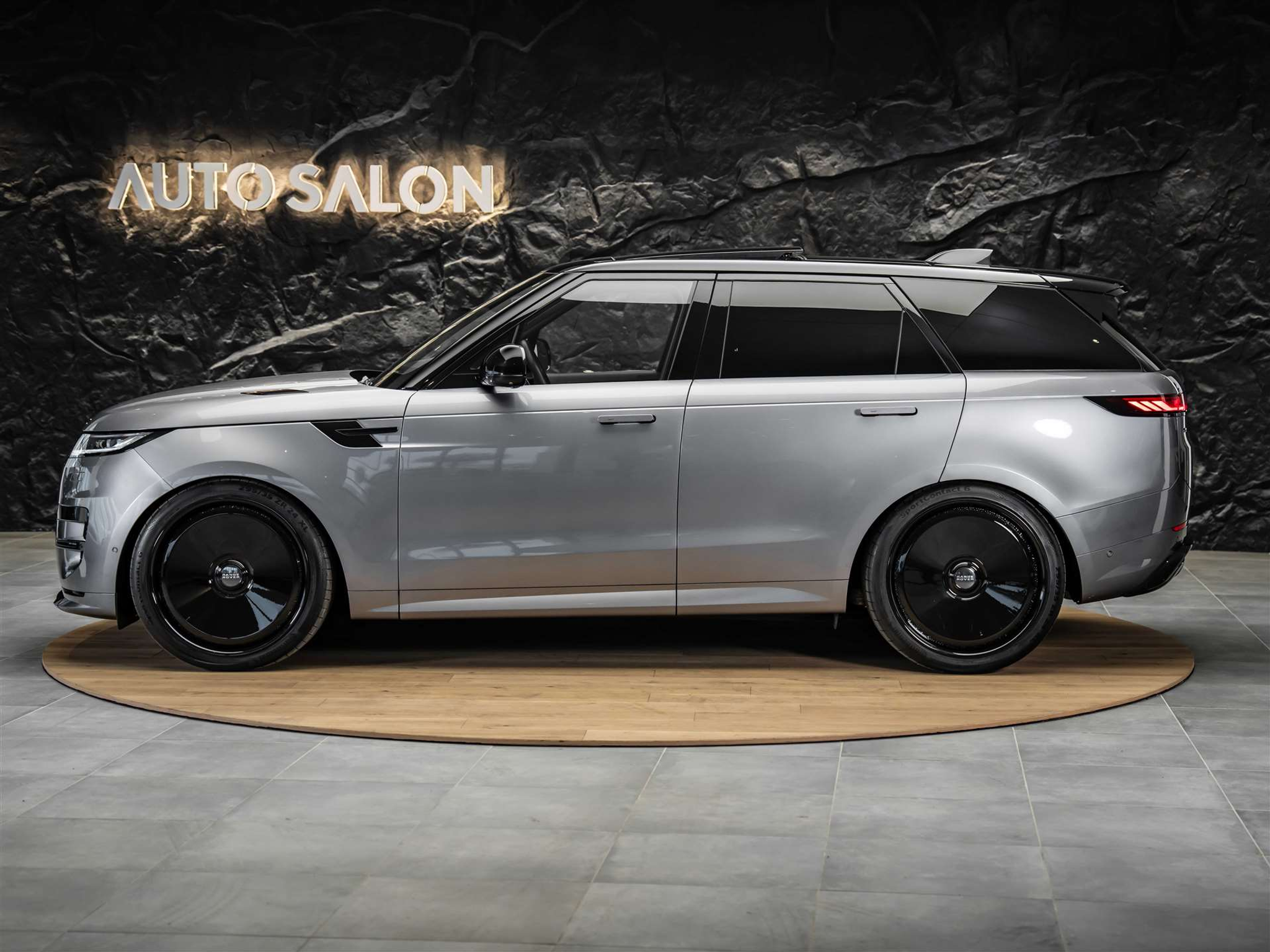 listing desktop thumbnail image 1