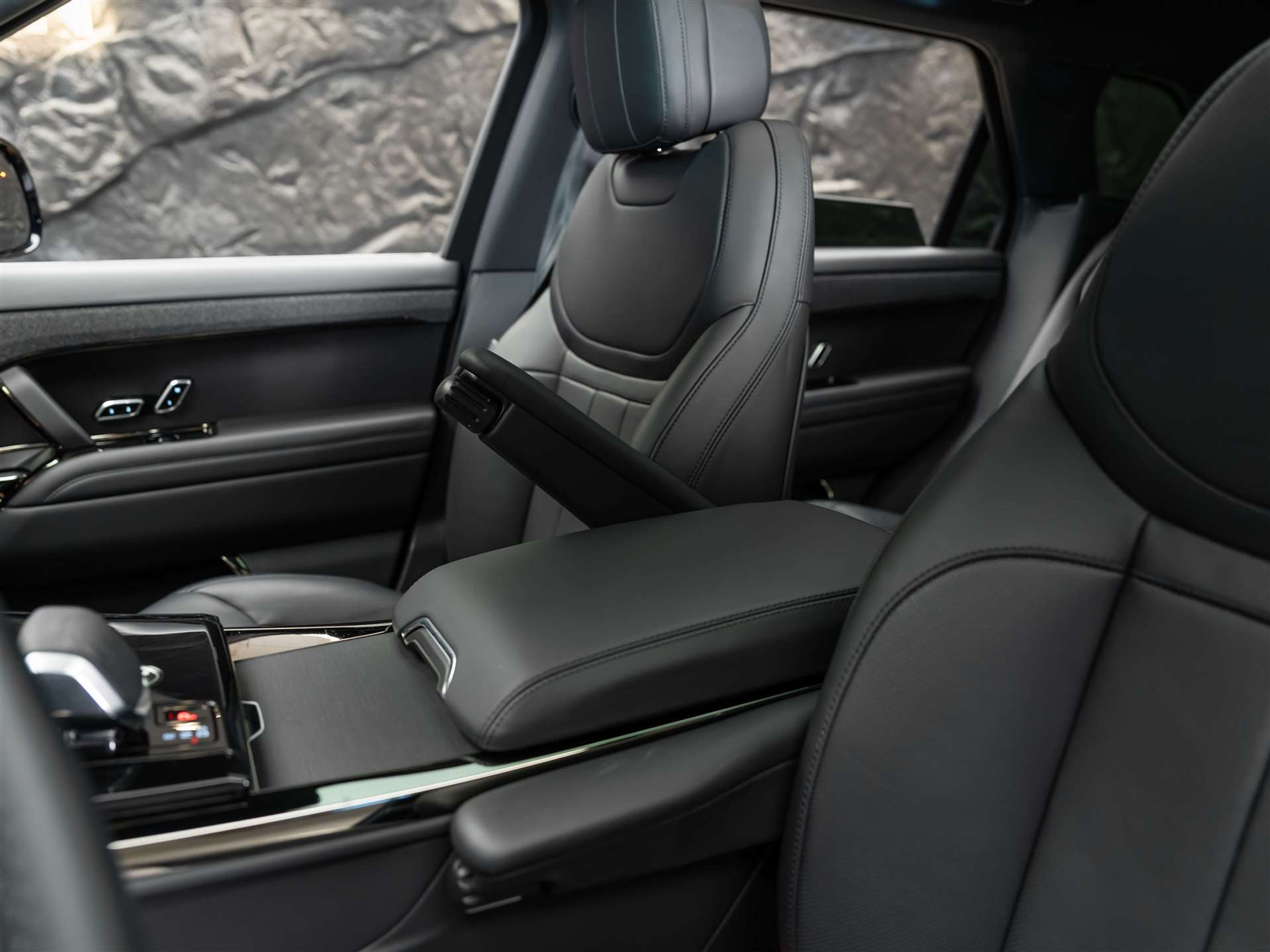 listing desktop thumbnail image 13