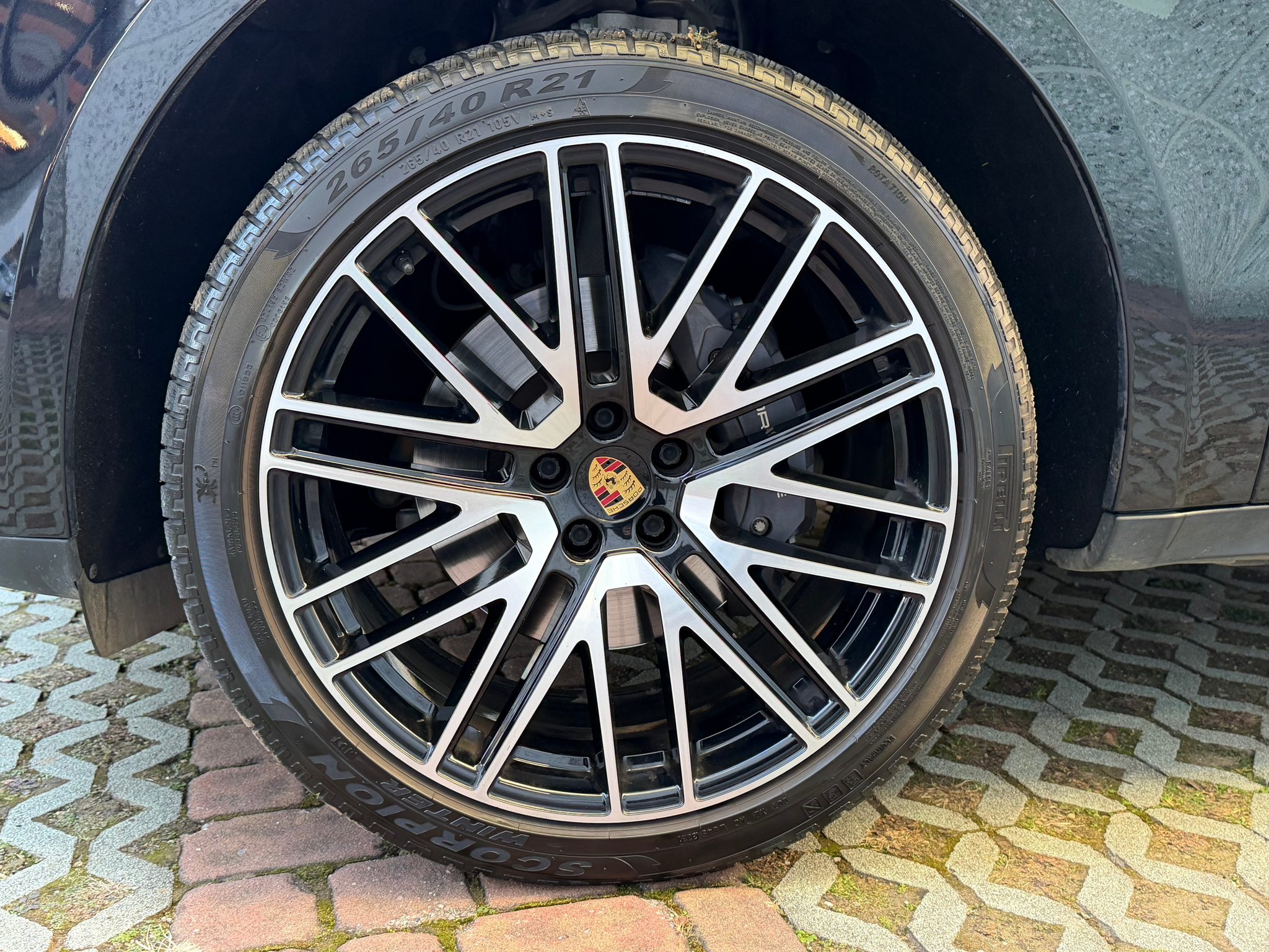 listing desktop thumbnail image 6