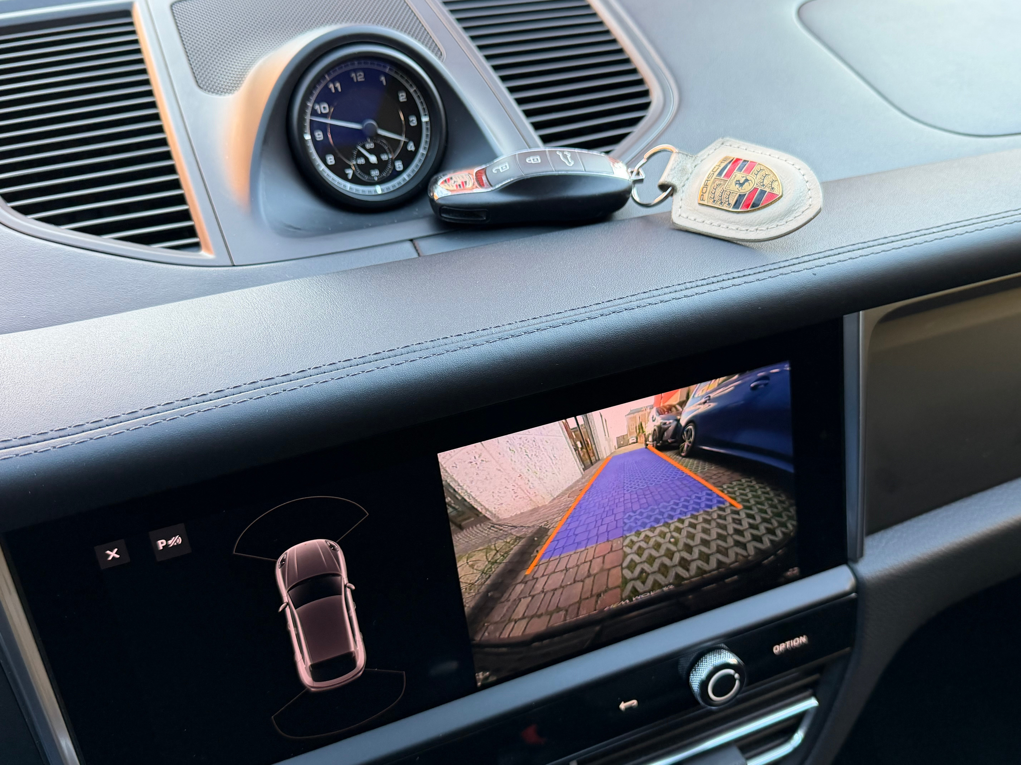 listing desktop thumbnail image 10