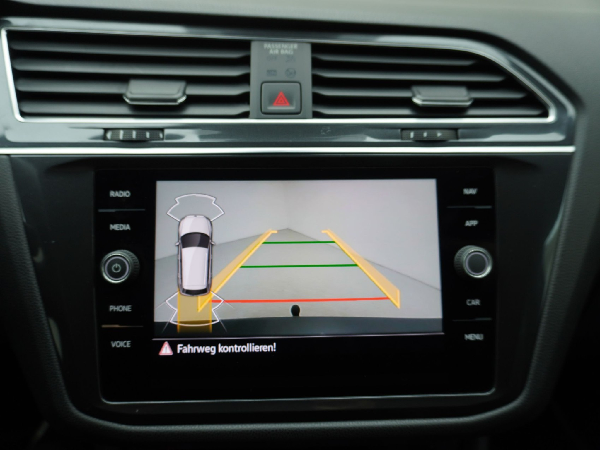 listing desktop thumbnail image 18