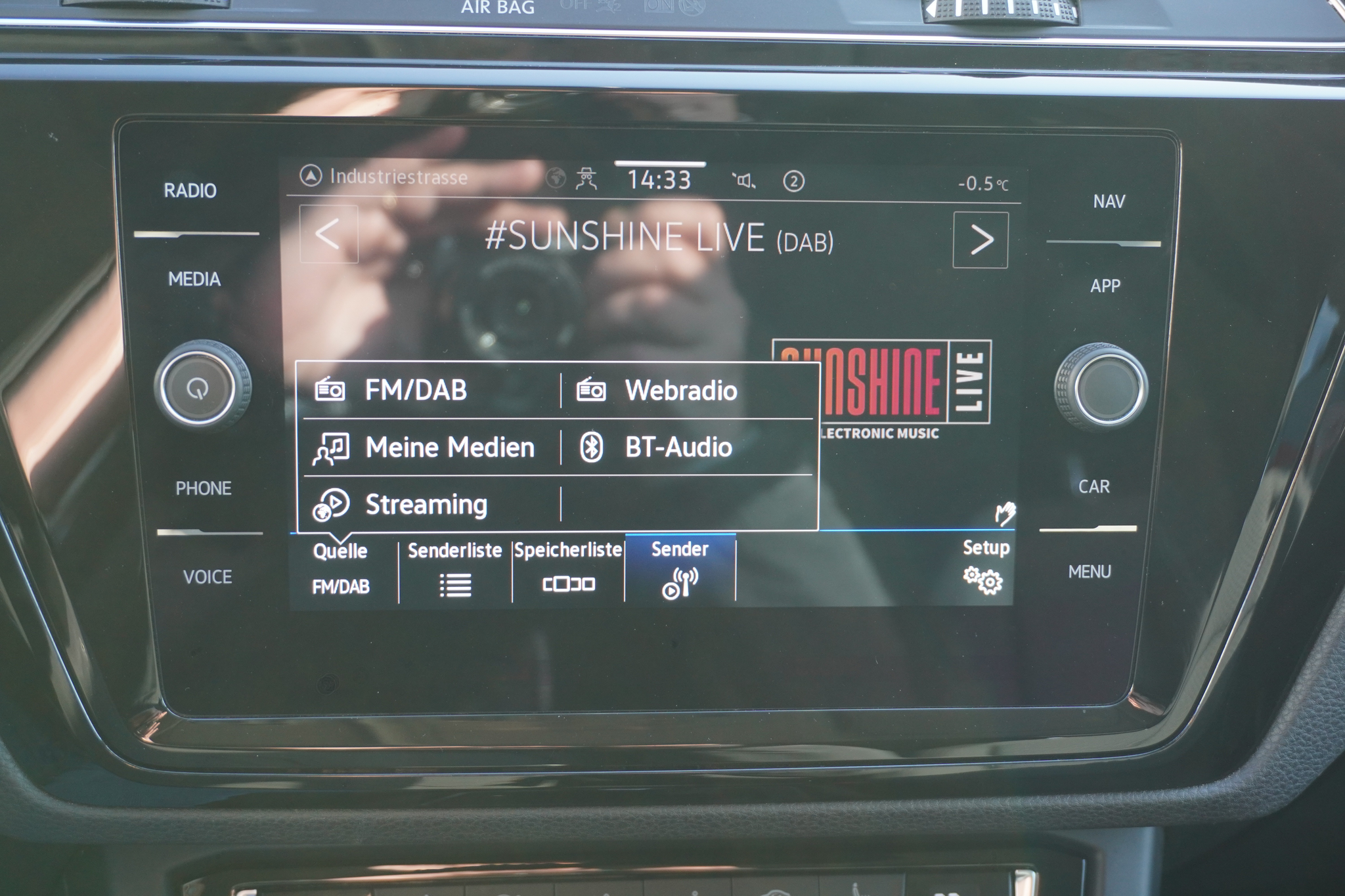 listing desktop thumbnail image 23