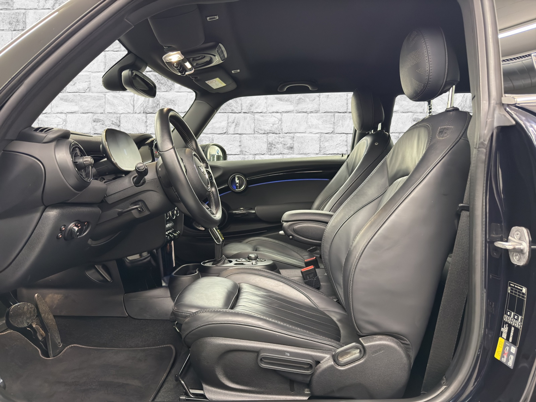 listing desktop thumbnail image 6