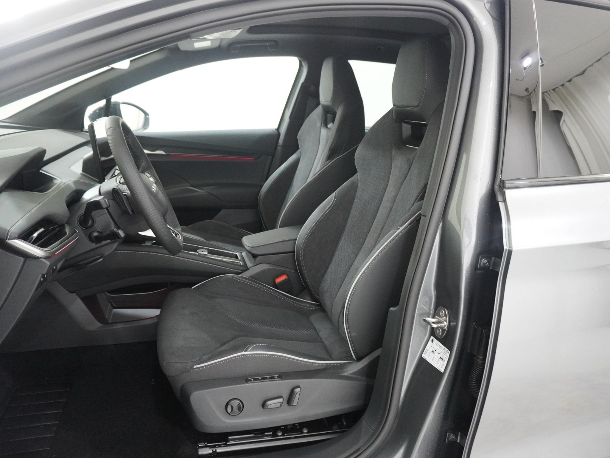 listing desktop thumbnail image 13