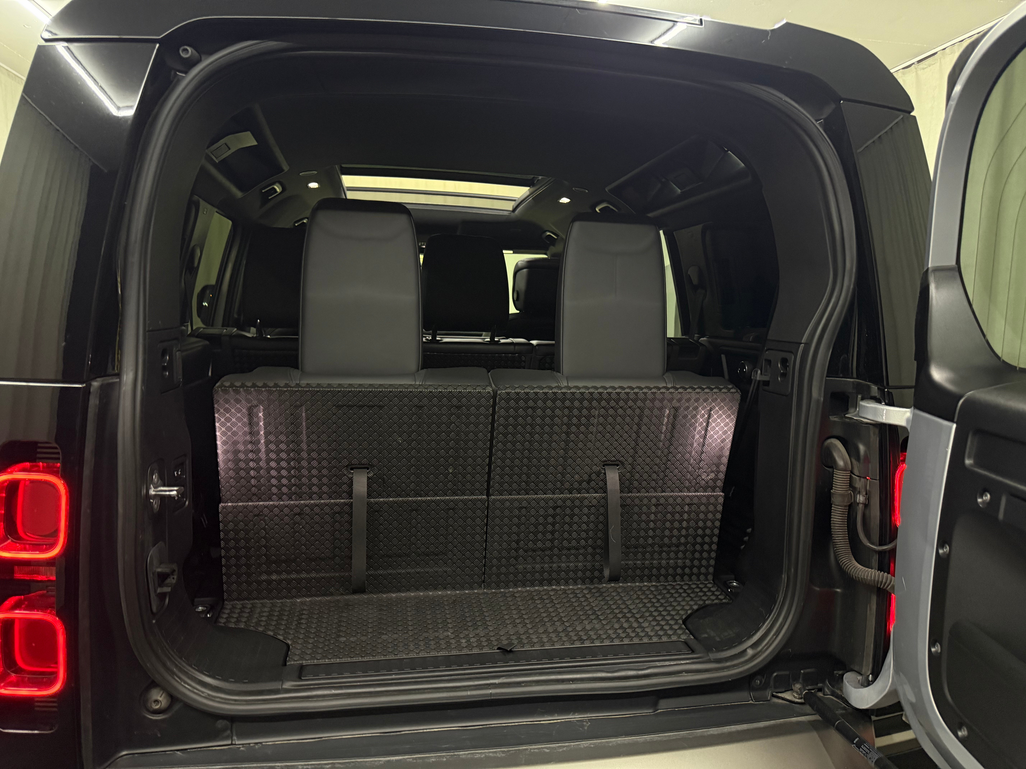 listing desktop thumbnail image 6