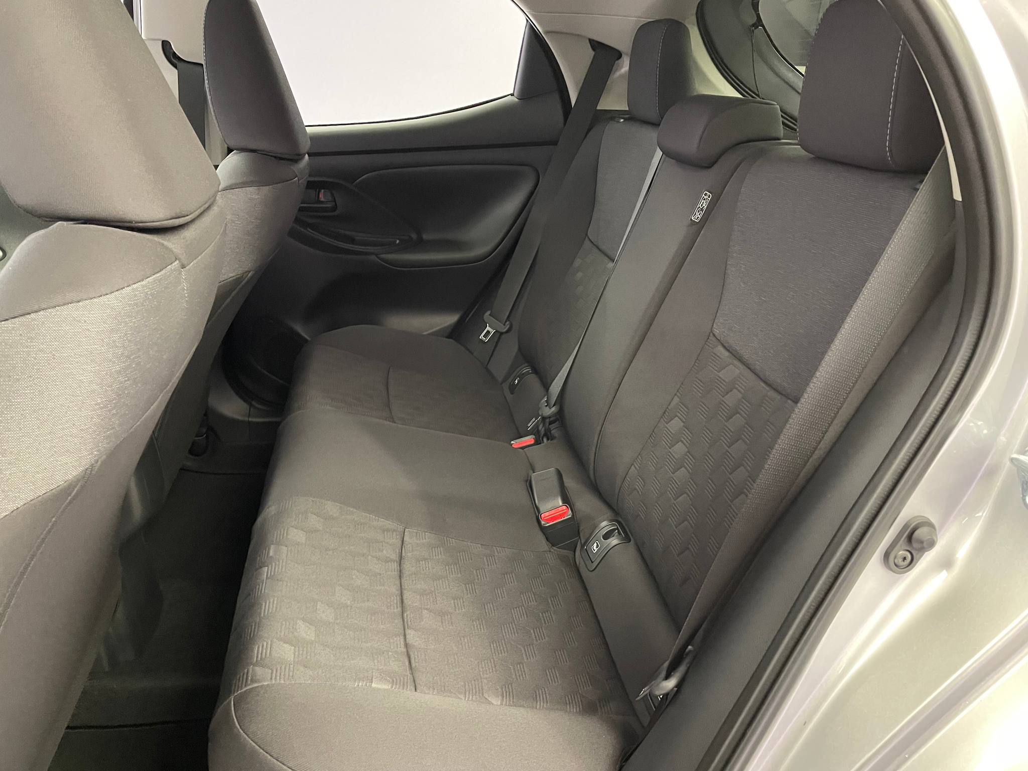 listing desktop thumbnail image 9