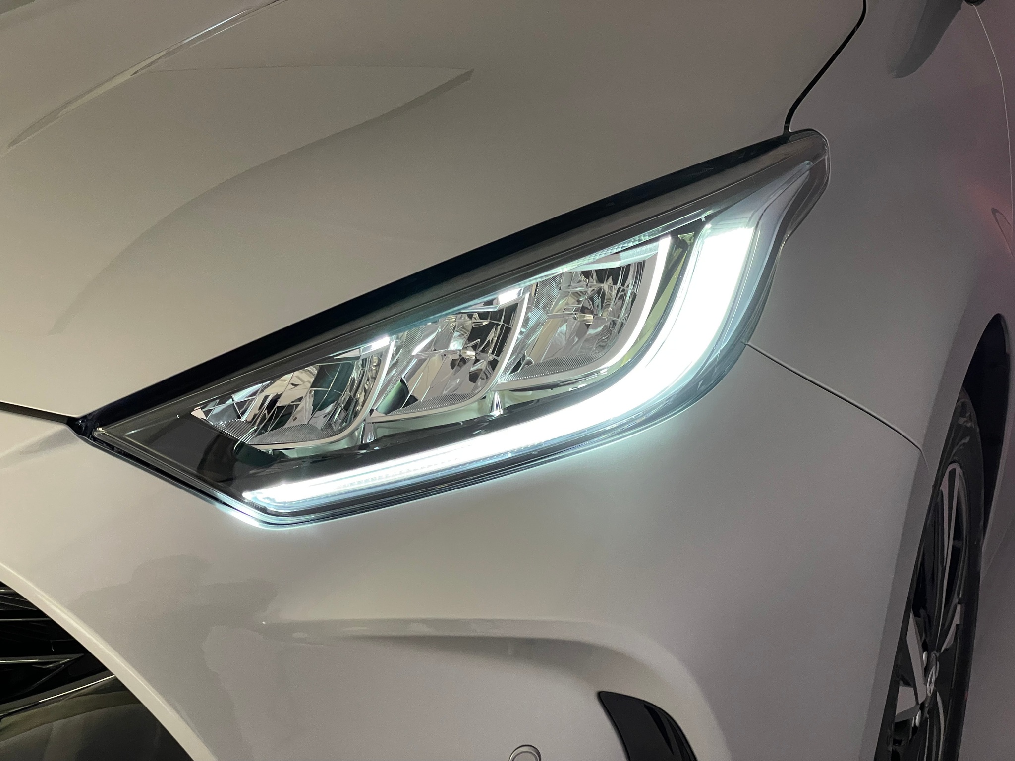 listing desktop thumbnail image 15