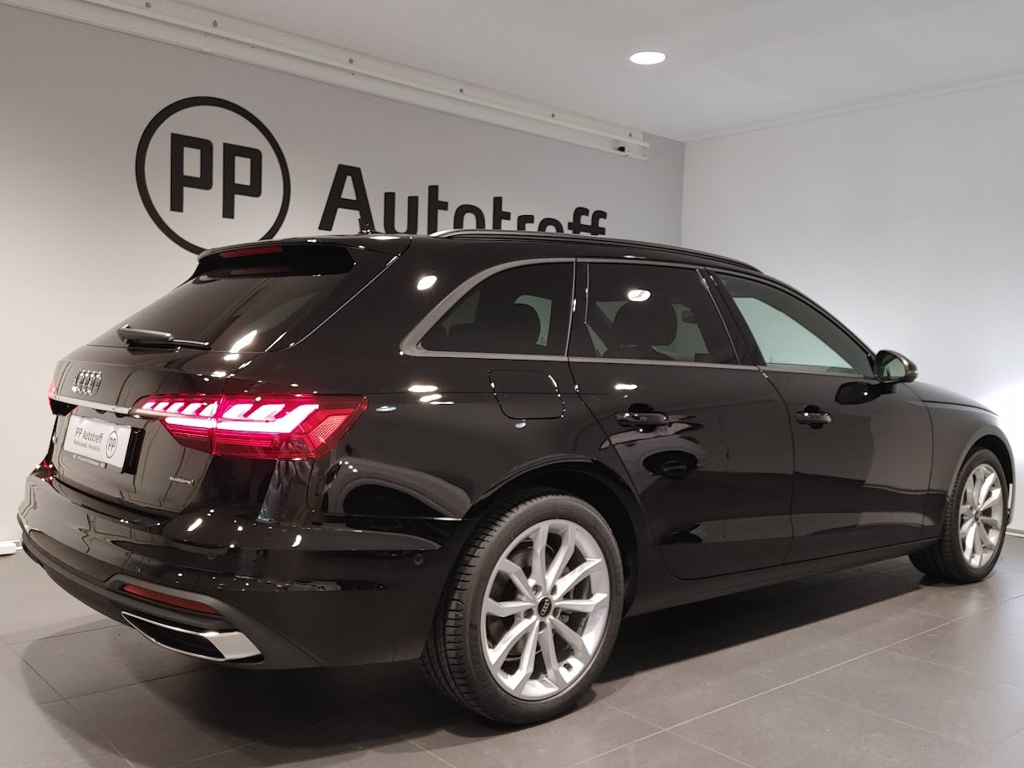 listing desktop thumbnail image 13