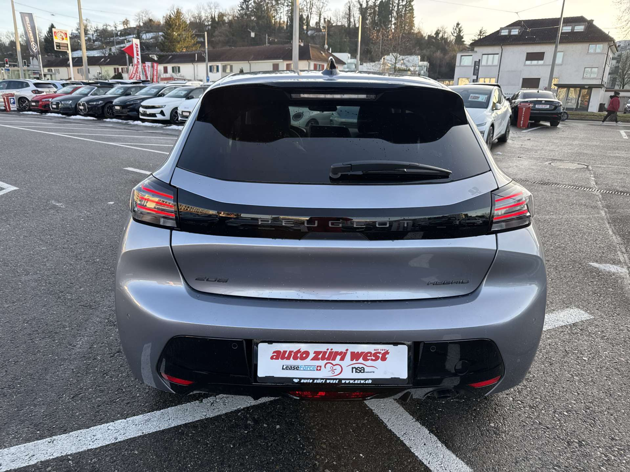 listing desktop thumbnail image 14