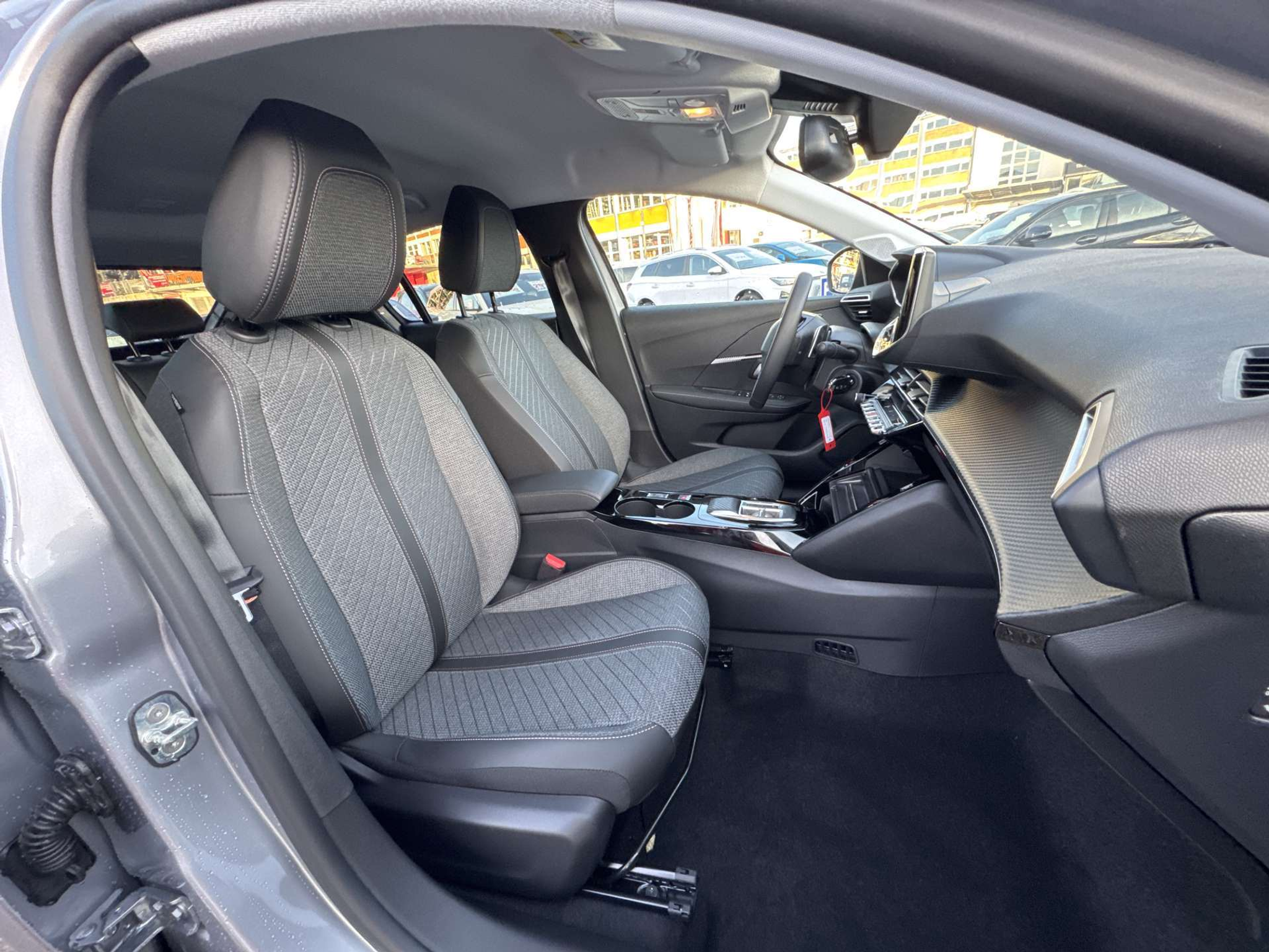 listing desktop thumbnail image 12