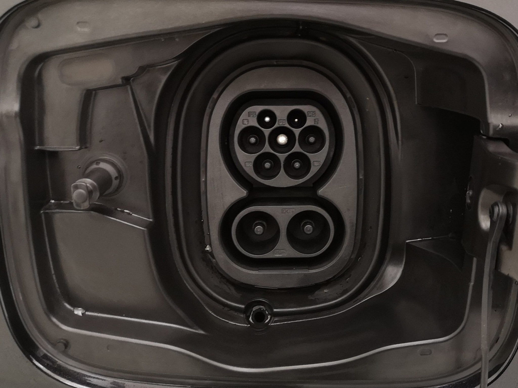 listing desktop thumbnail image 21