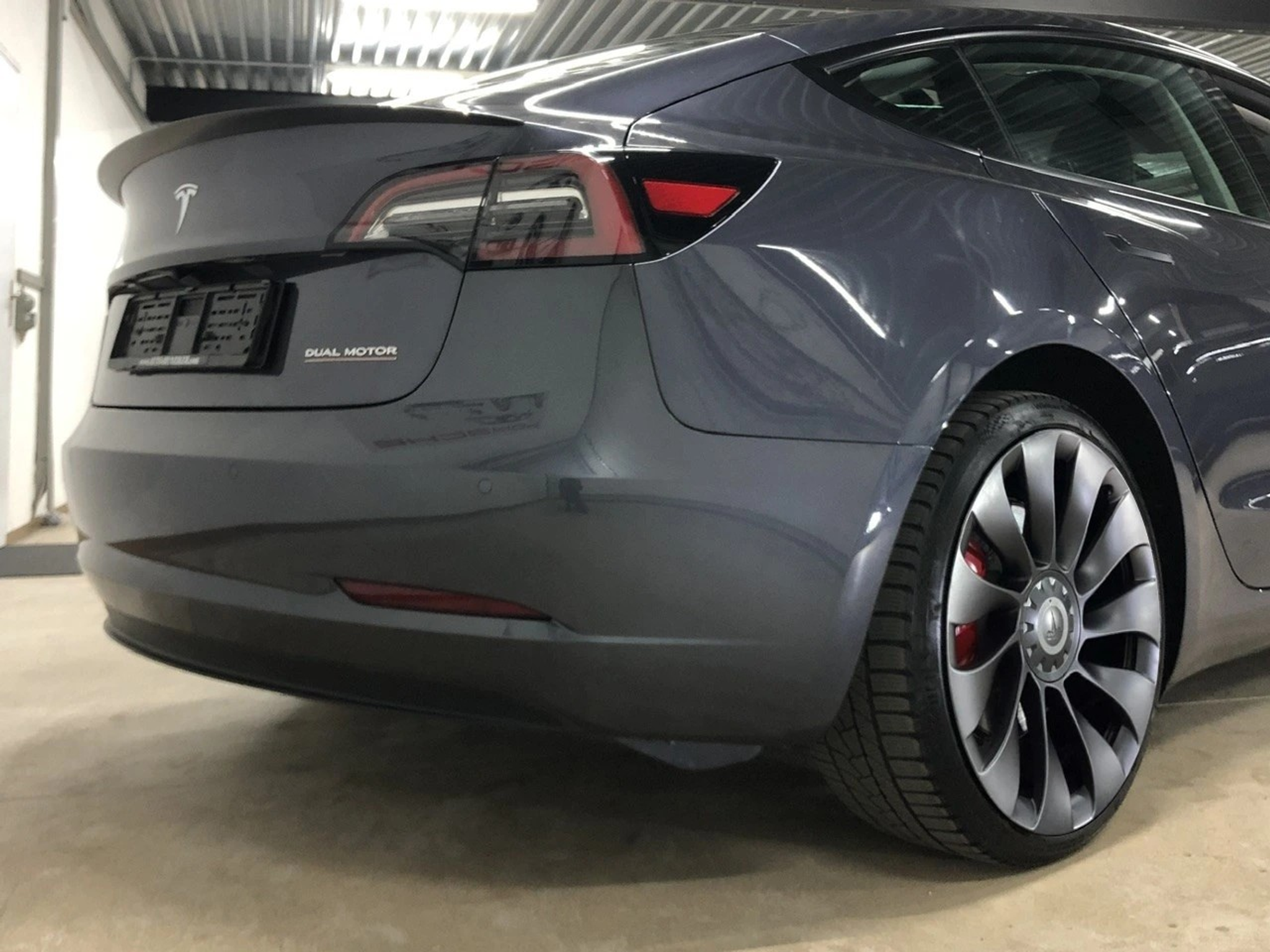 listing desktop thumbnail image 5