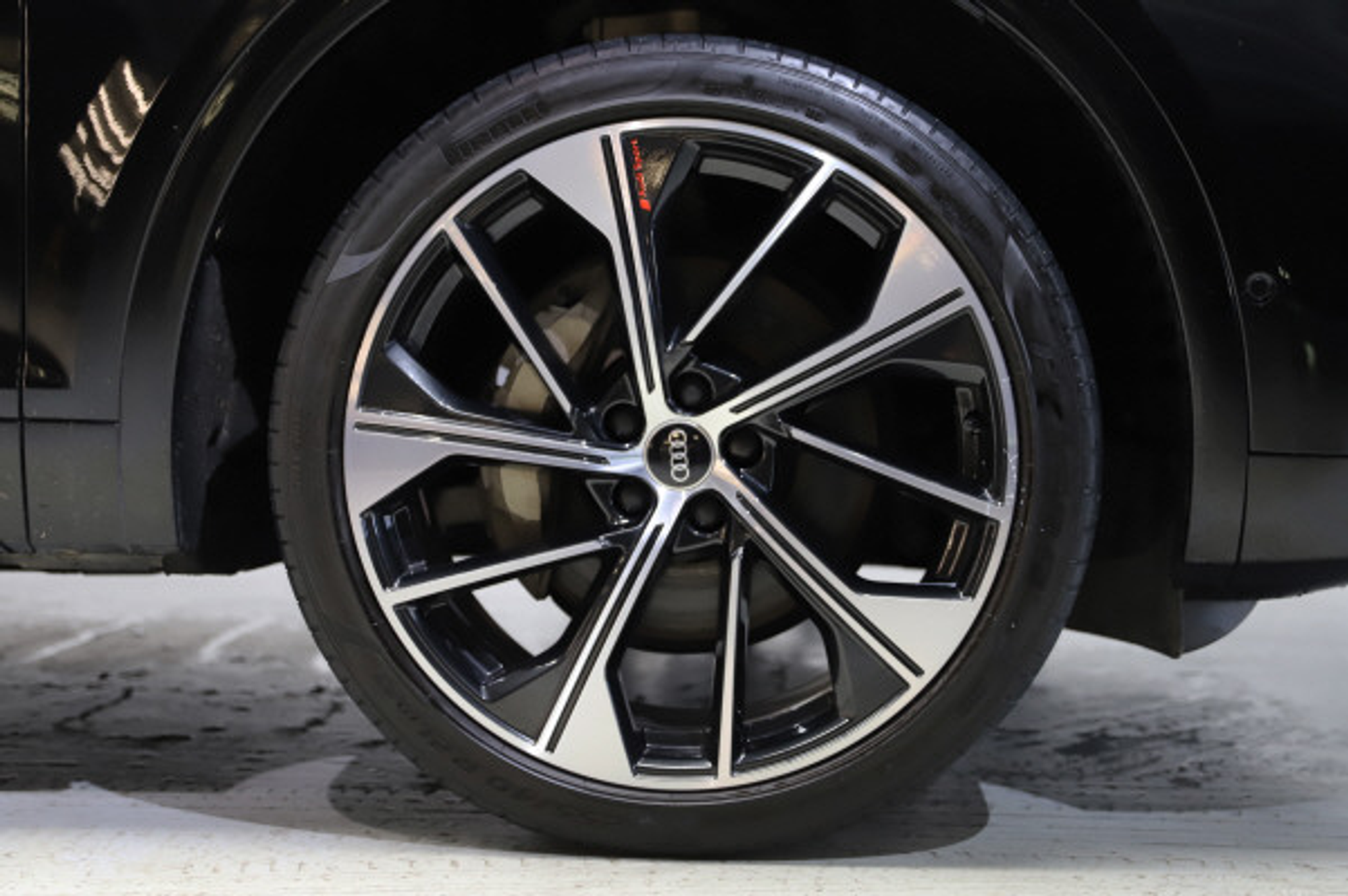 listing desktop thumbnail image 12