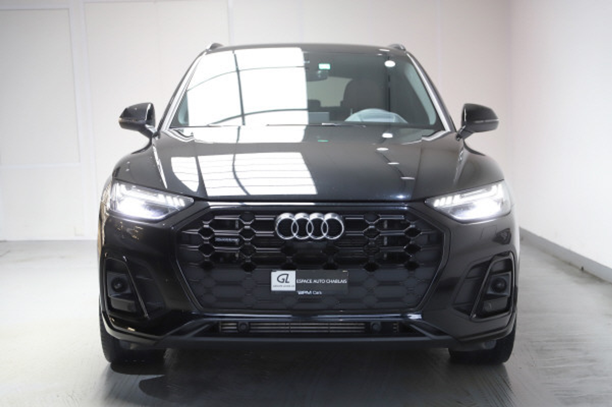 listing desktop thumbnail image 4