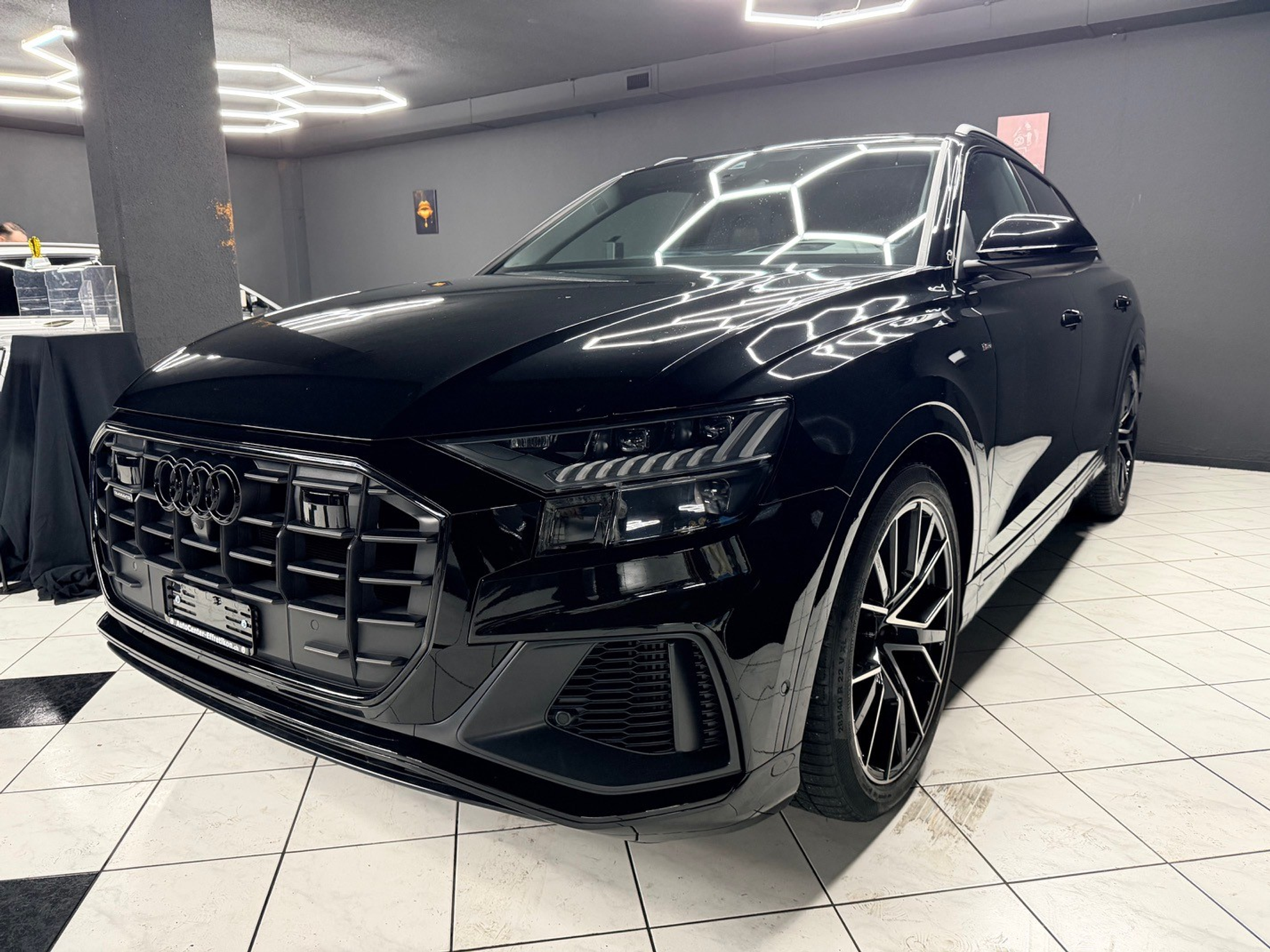 listing desktop thumbnail image 1