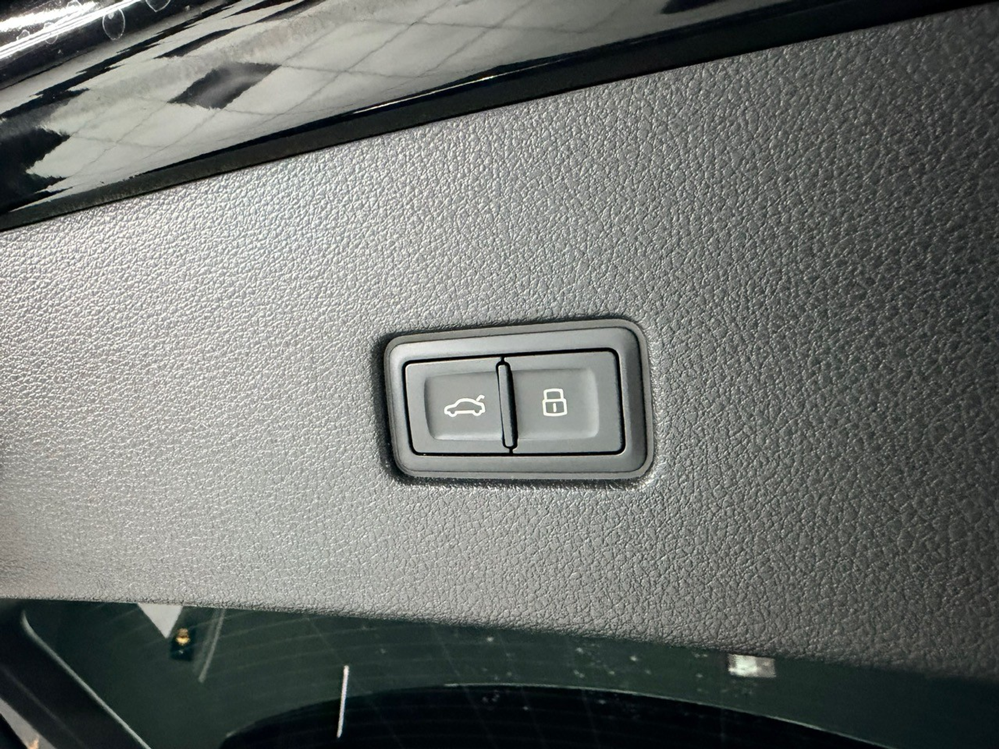 listing desktop thumbnail image 14