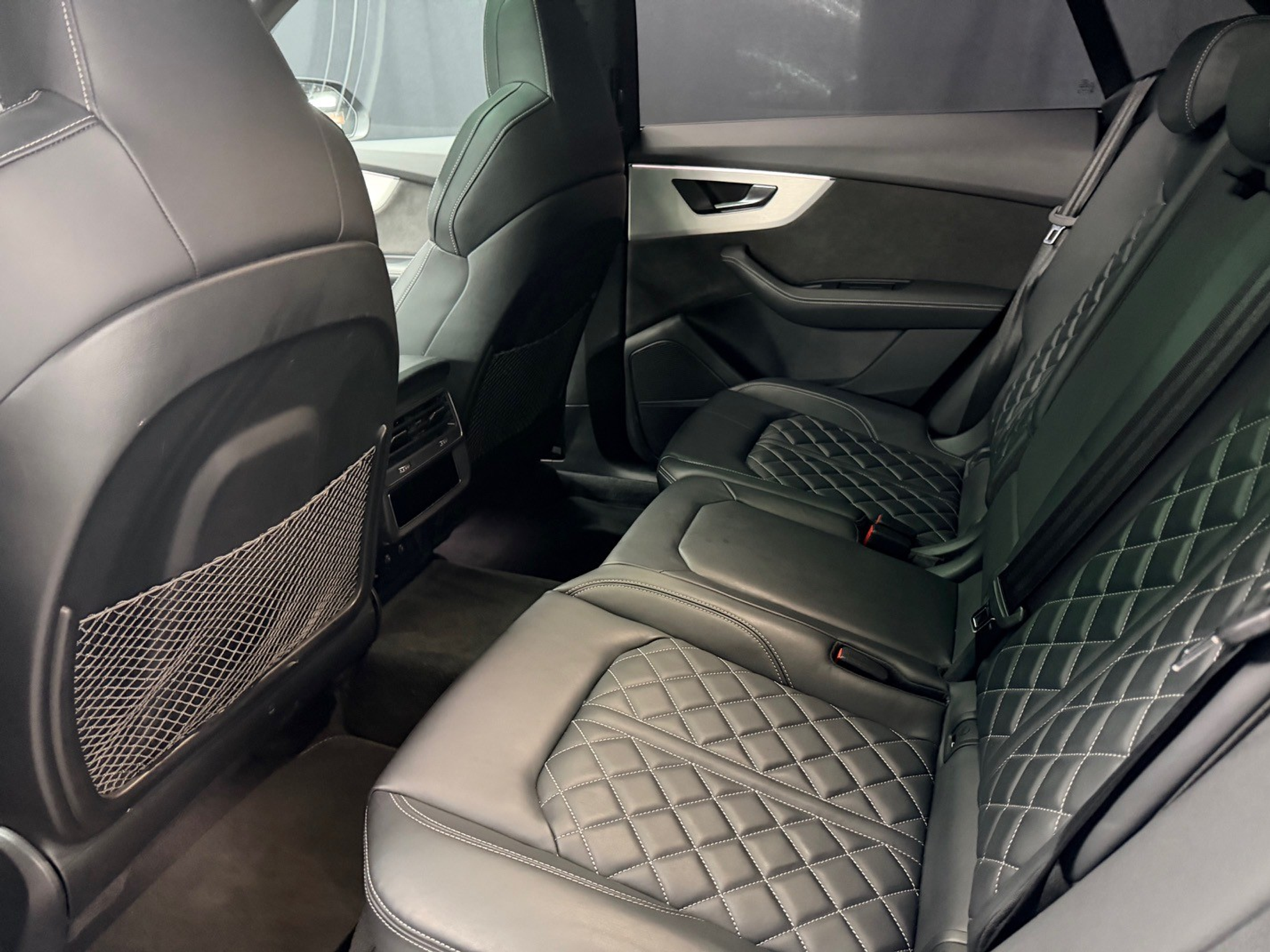 listing desktop thumbnail image 10