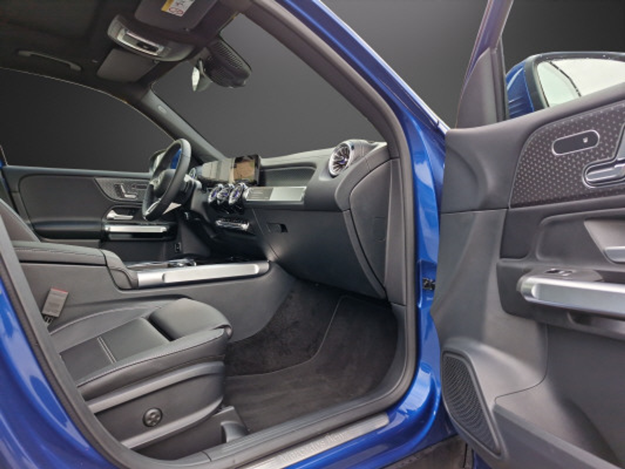 listing desktop thumbnail image 7