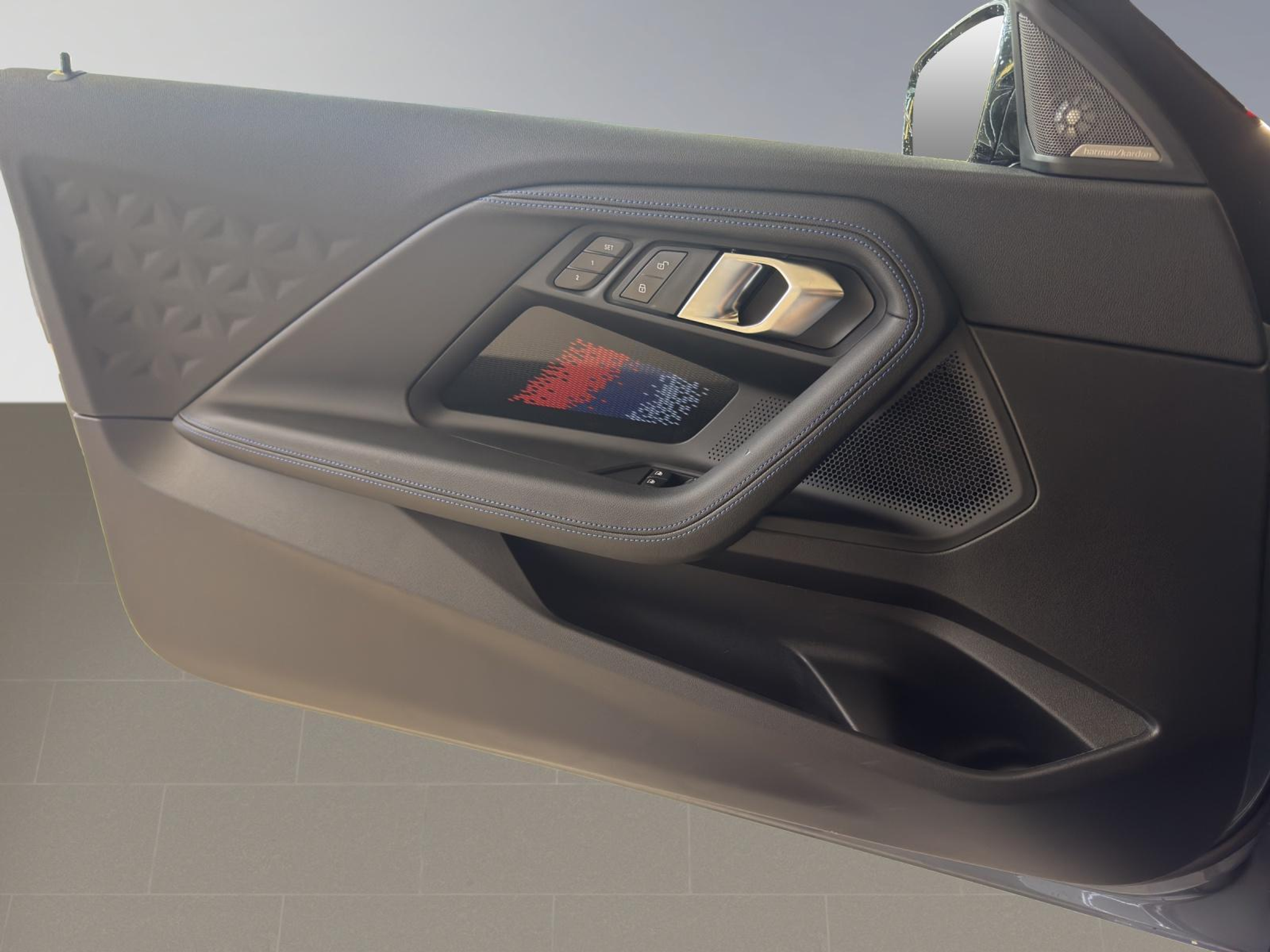 listing desktop thumbnail image 15