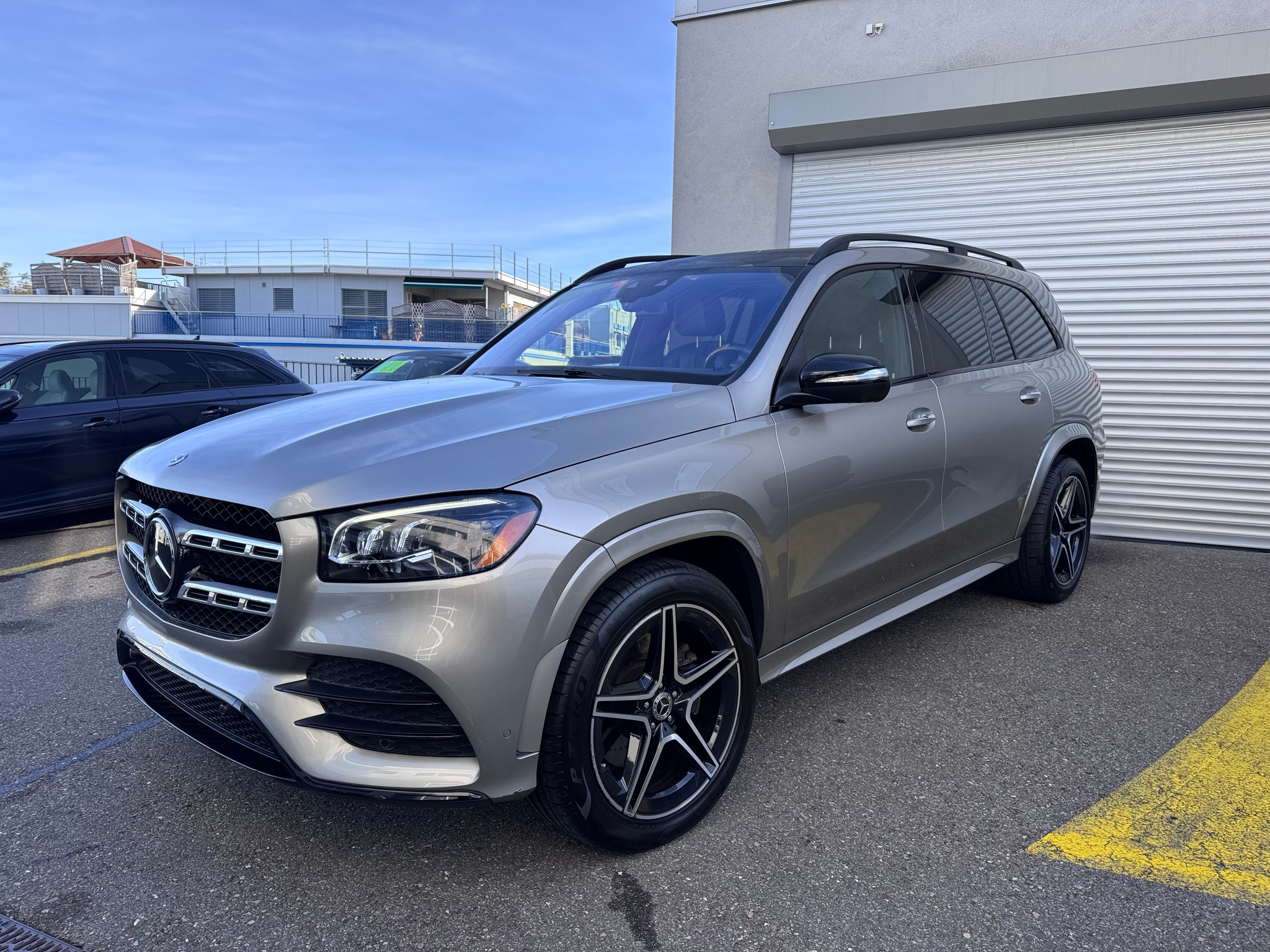 listing desktop thumbnail image 1