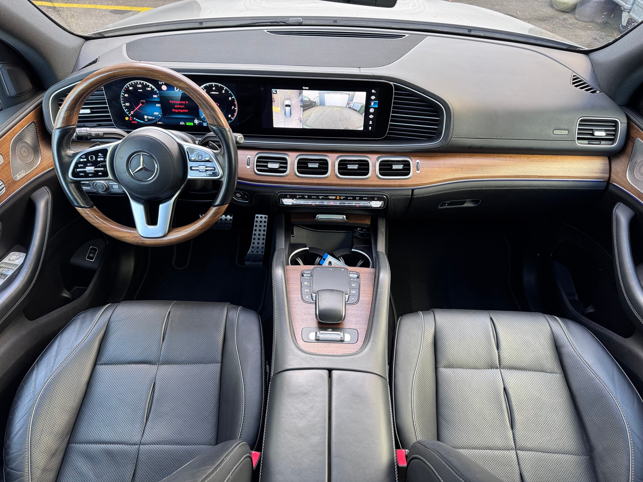 listing desktop thumbnail image 4