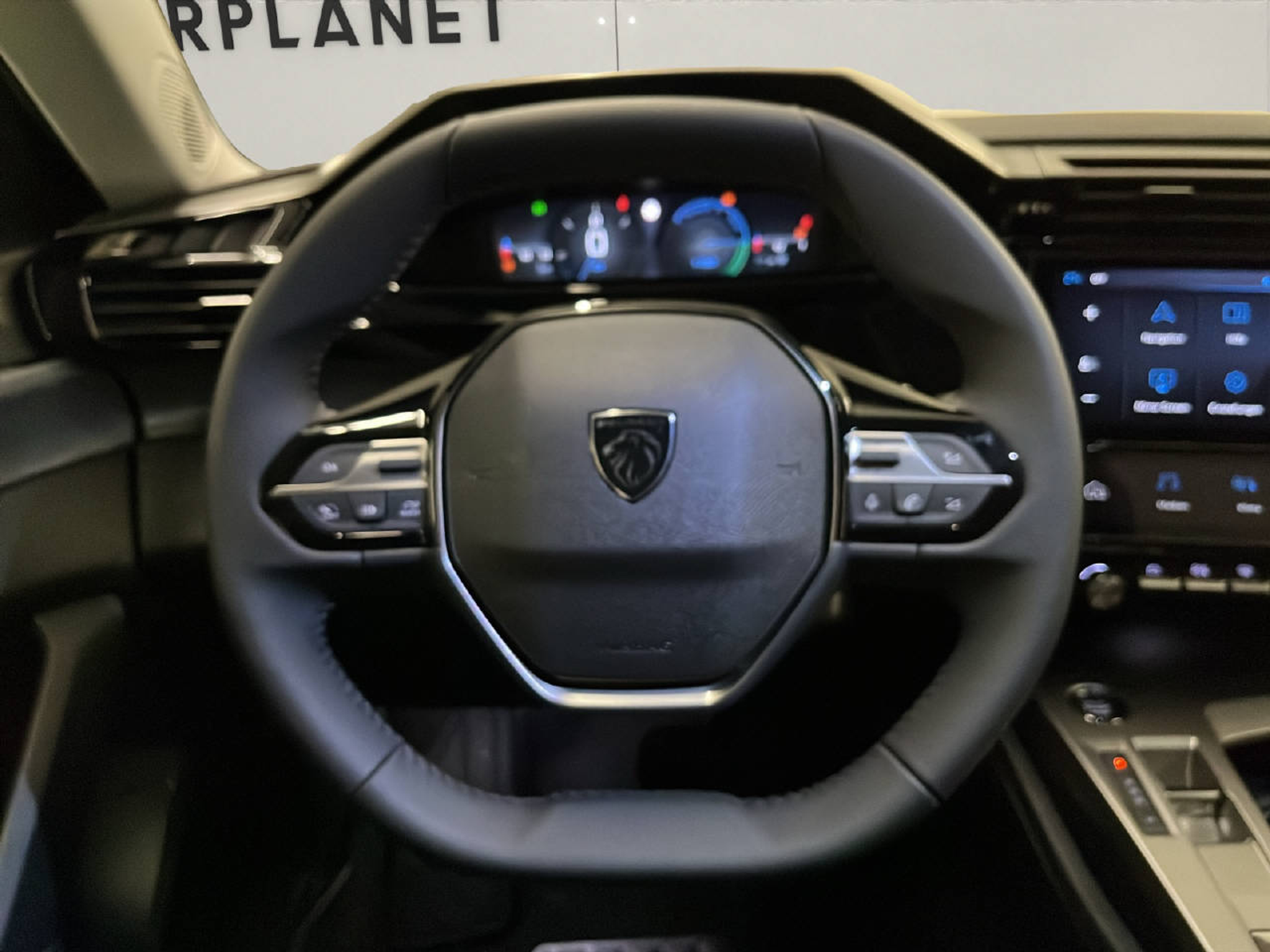 listing desktop thumbnail image 6