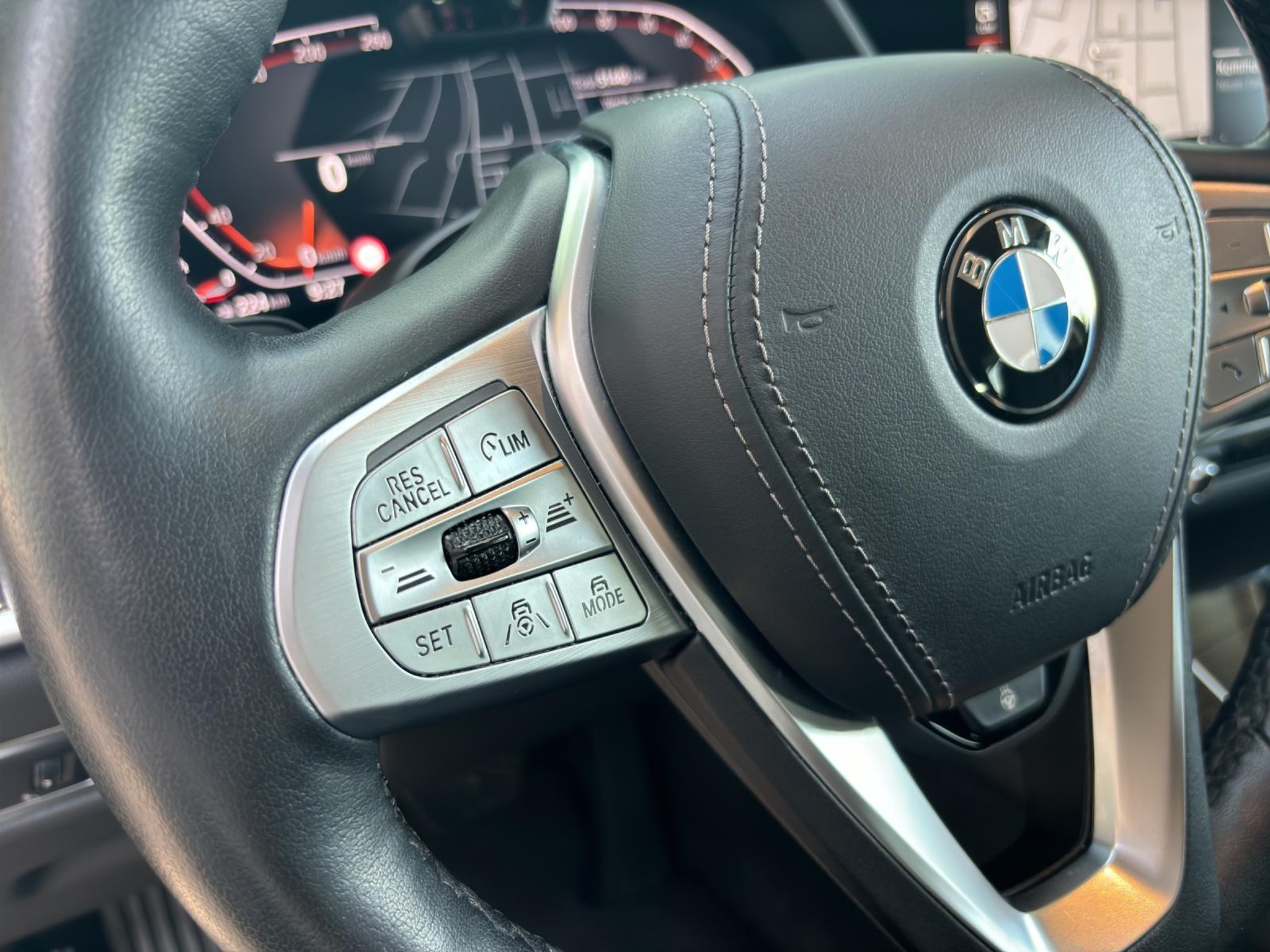 listing desktop thumbnail image 19