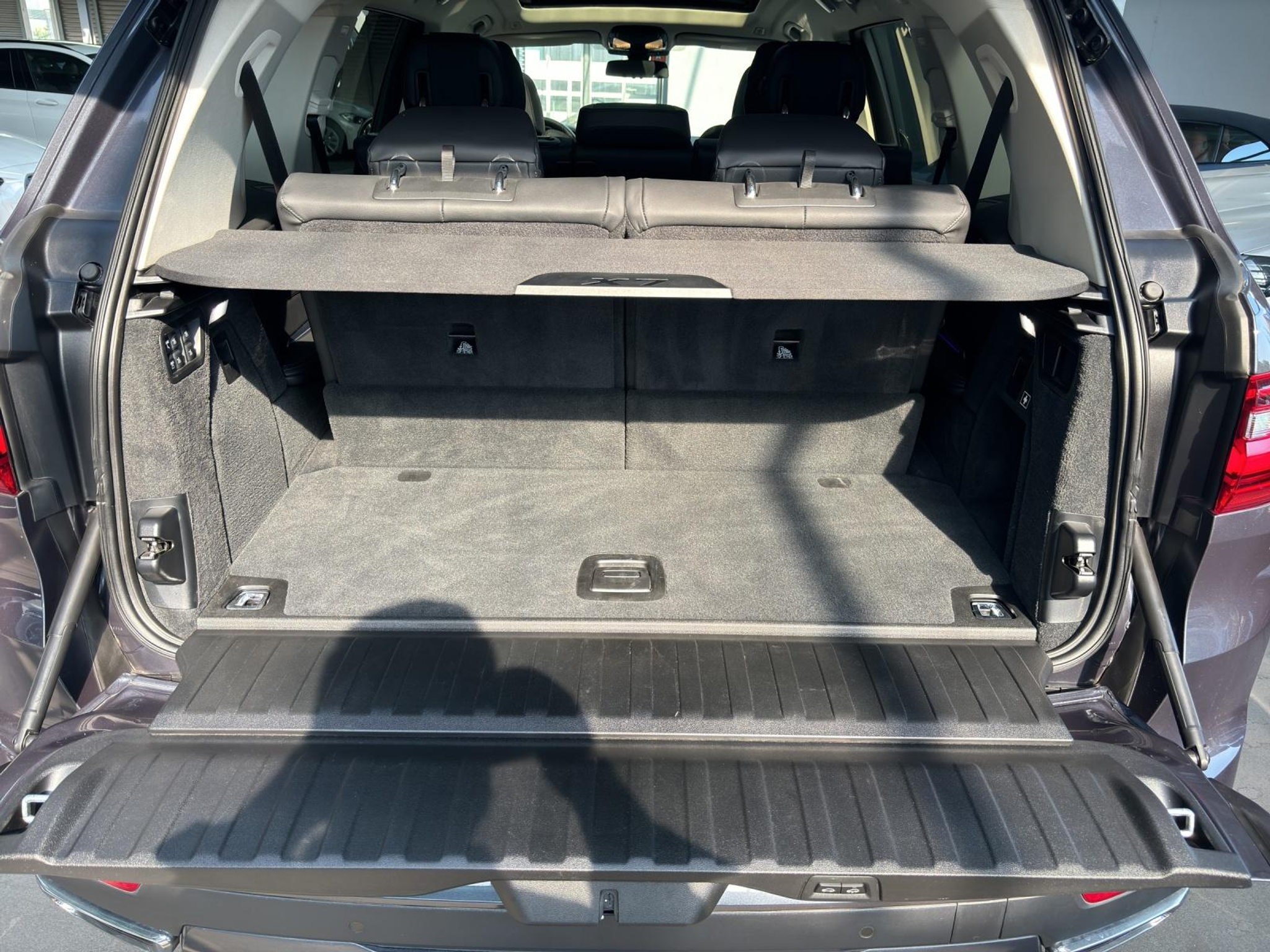 listing desktop thumbnail image 13