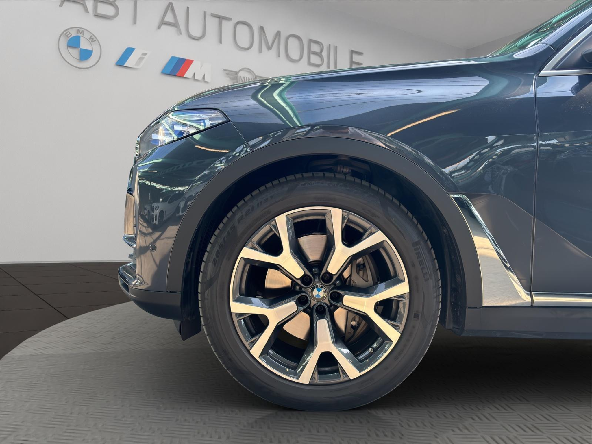 listing desktop thumbnail image 18