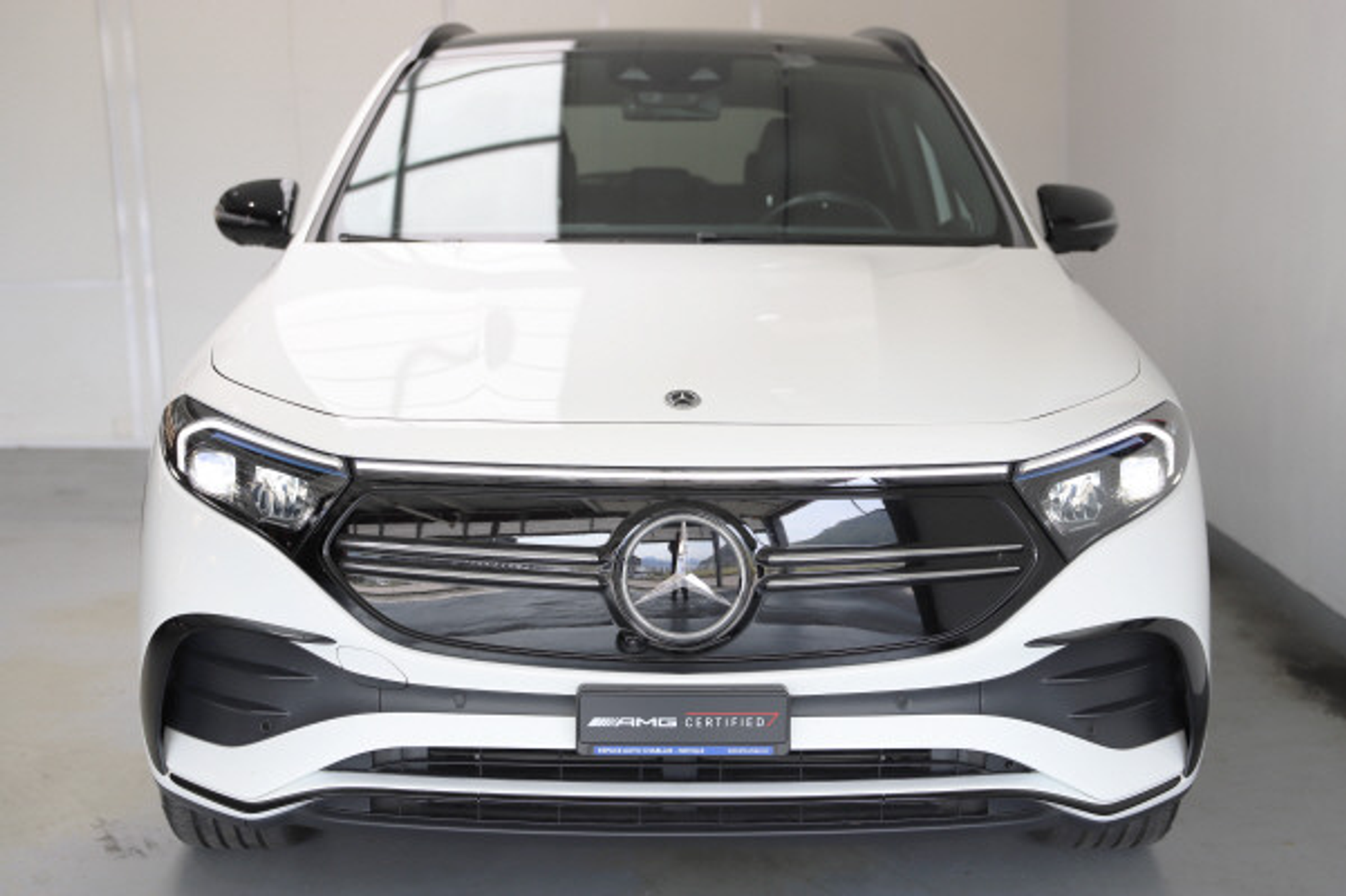 listing desktop thumbnail image 4