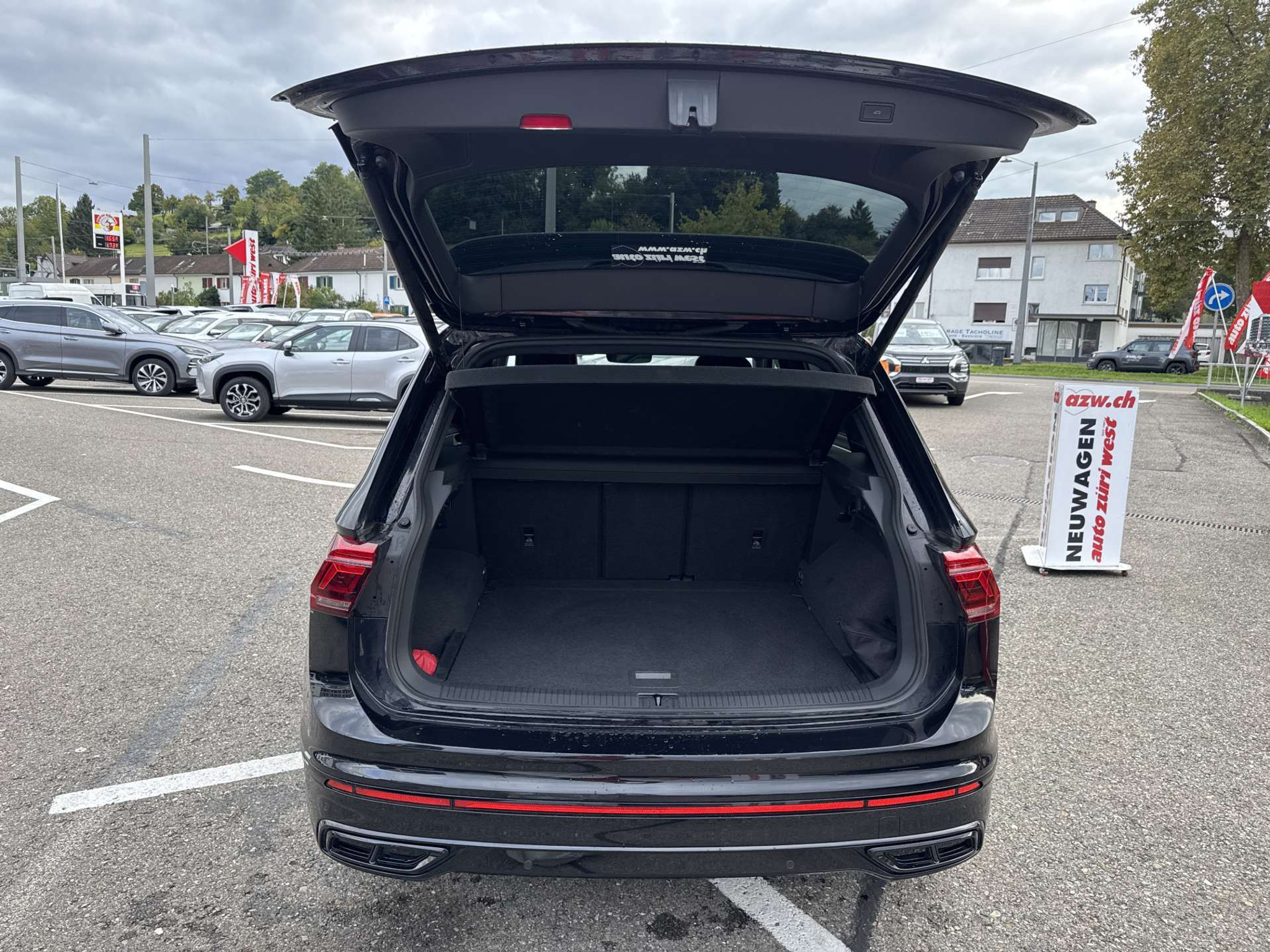 listing desktop thumbnail image 7