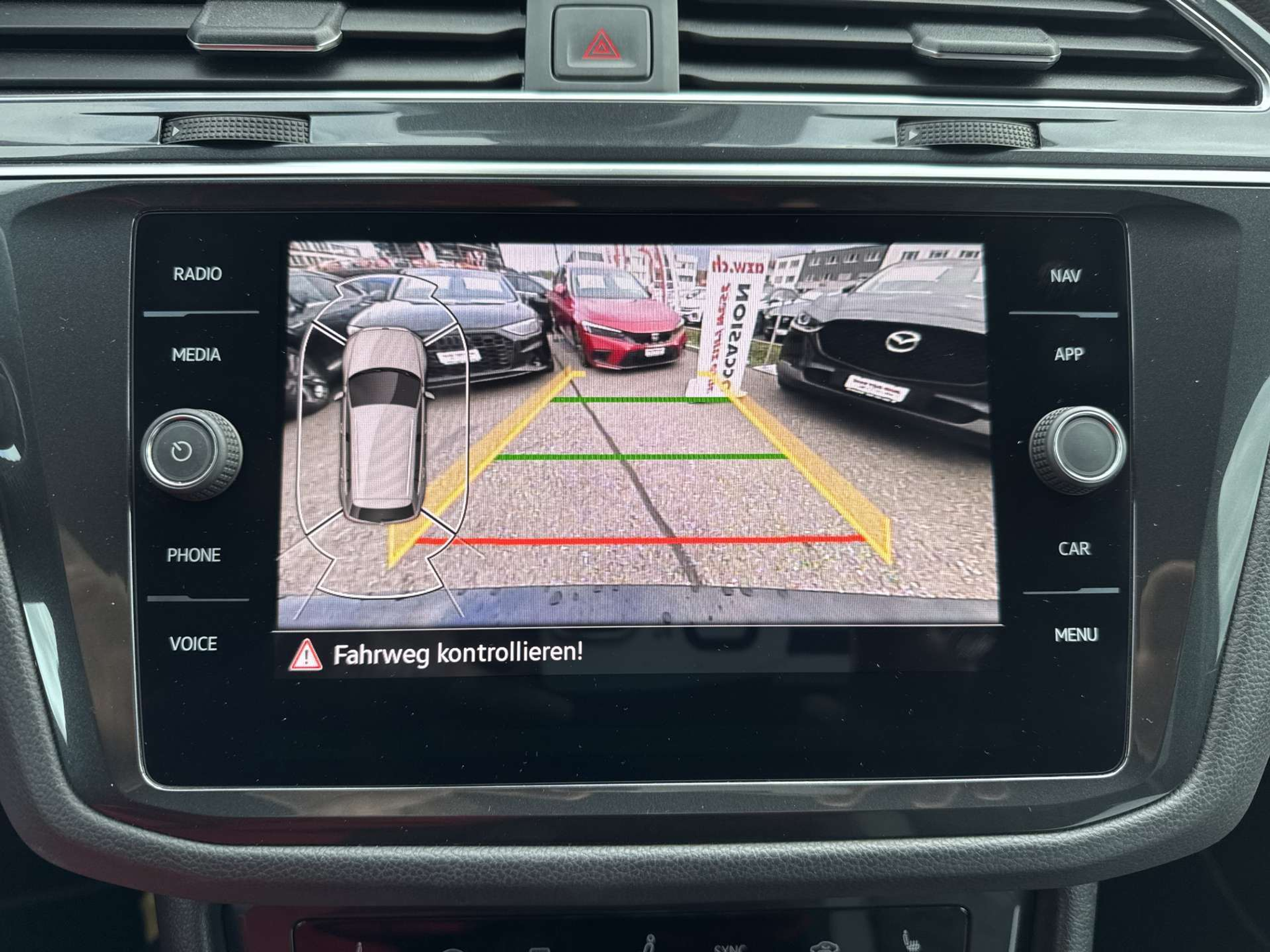 listing desktop thumbnail image 9