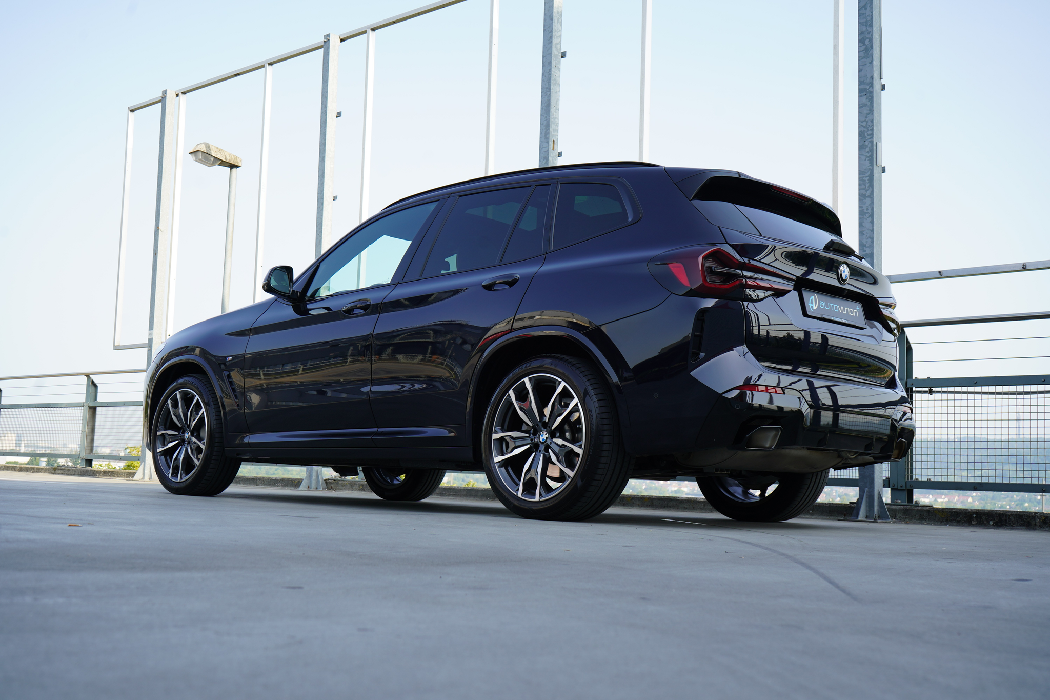 listing desktop thumbnail image 10