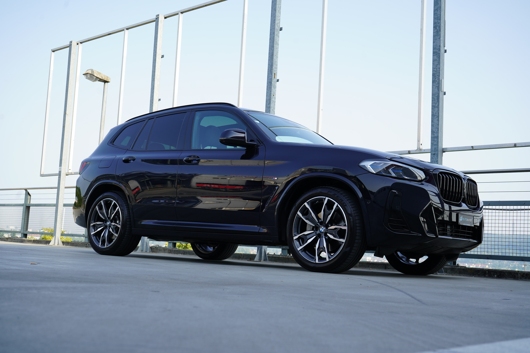 listing desktop thumbnail image 8