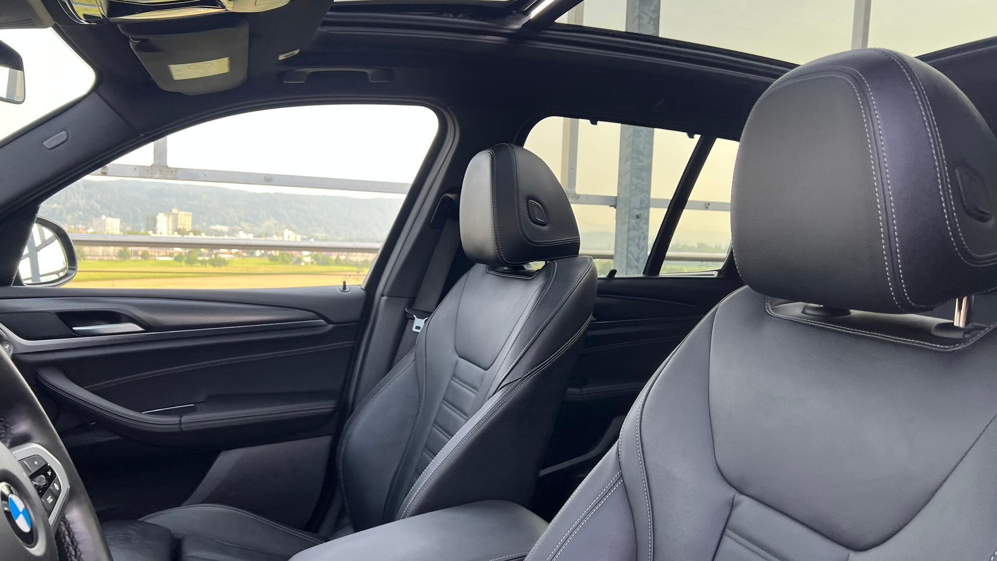 listing desktop thumbnail image 25