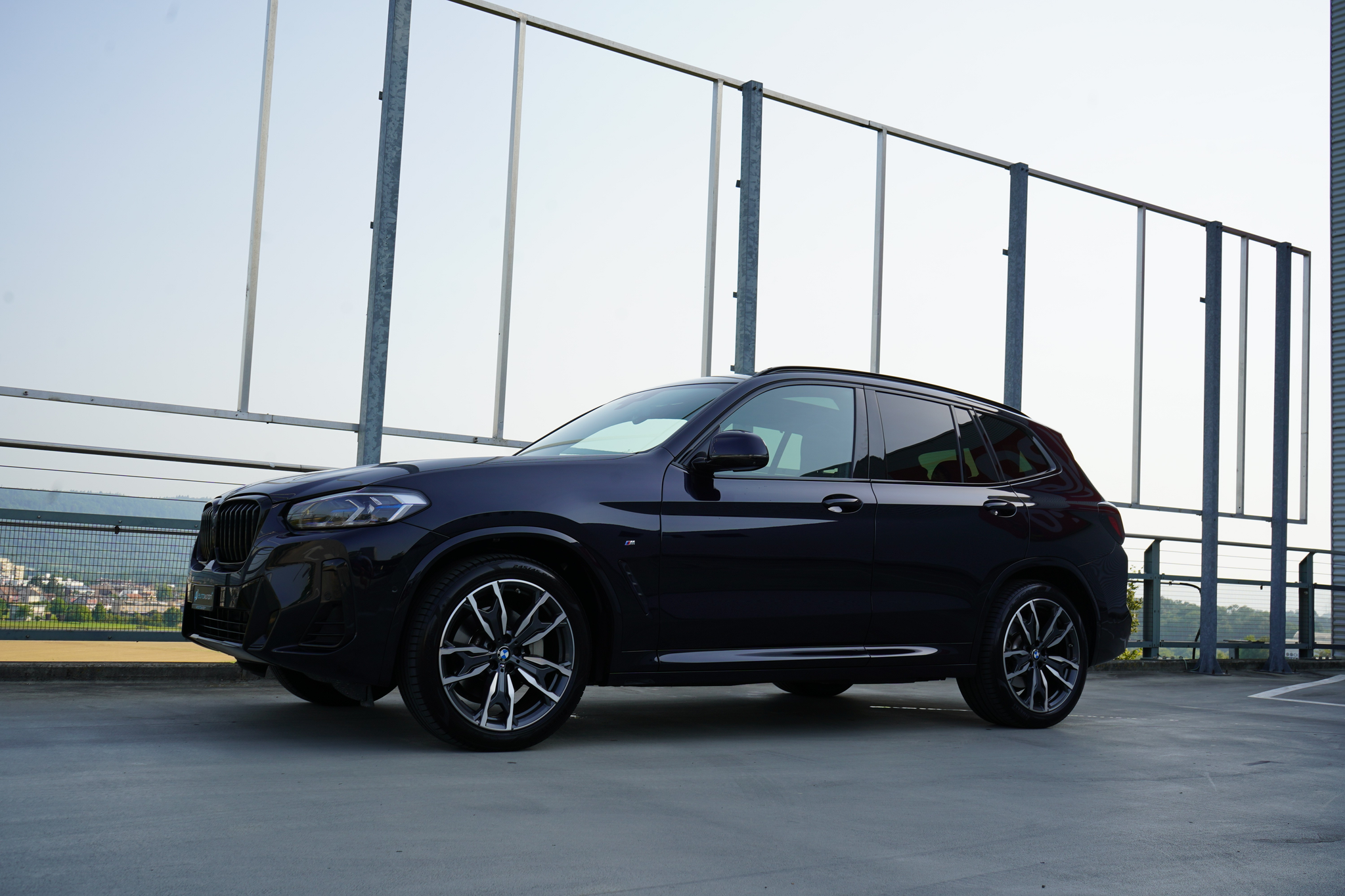 listing desktop thumbnail image 11