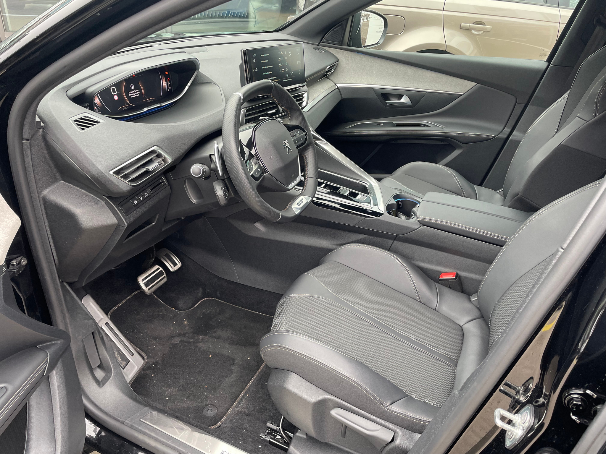 listing desktop thumbnail image 8