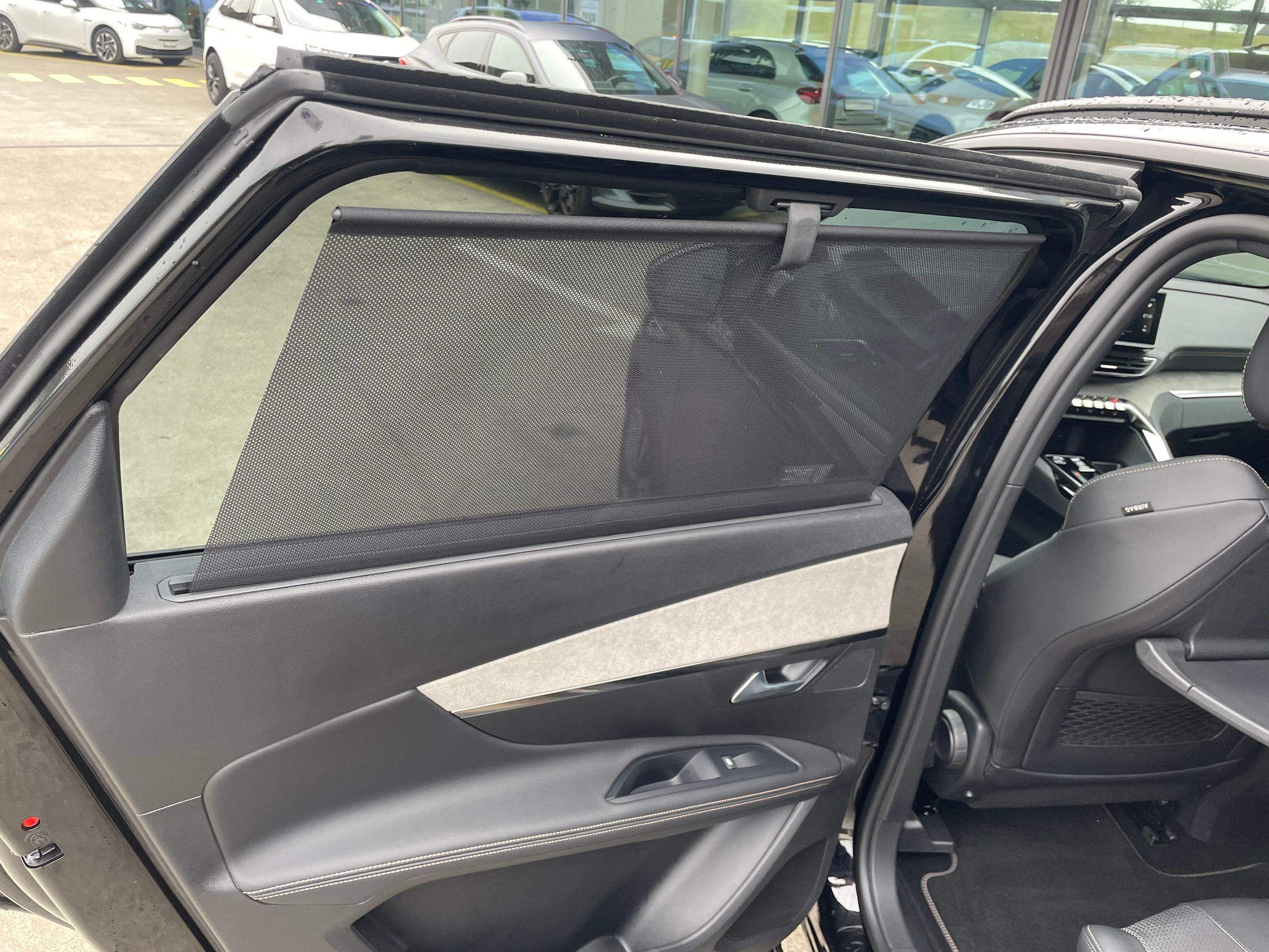 listing desktop thumbnail image 19