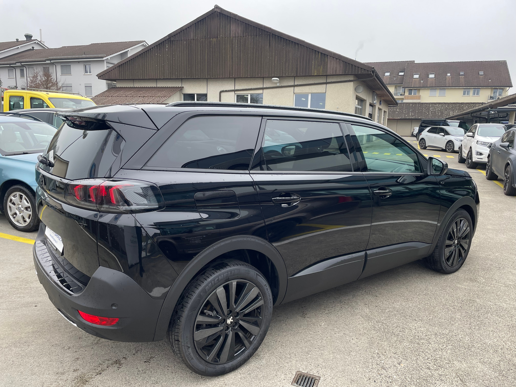 listing desktop thumbnail image 6