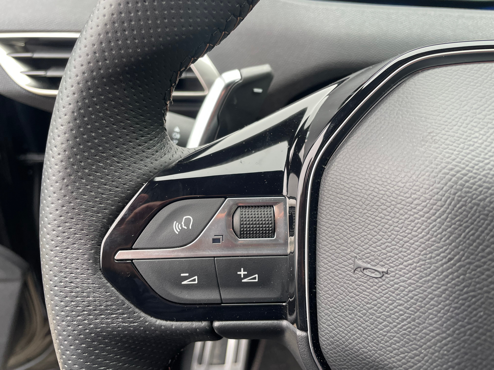 listing desktop thumbnail image 15