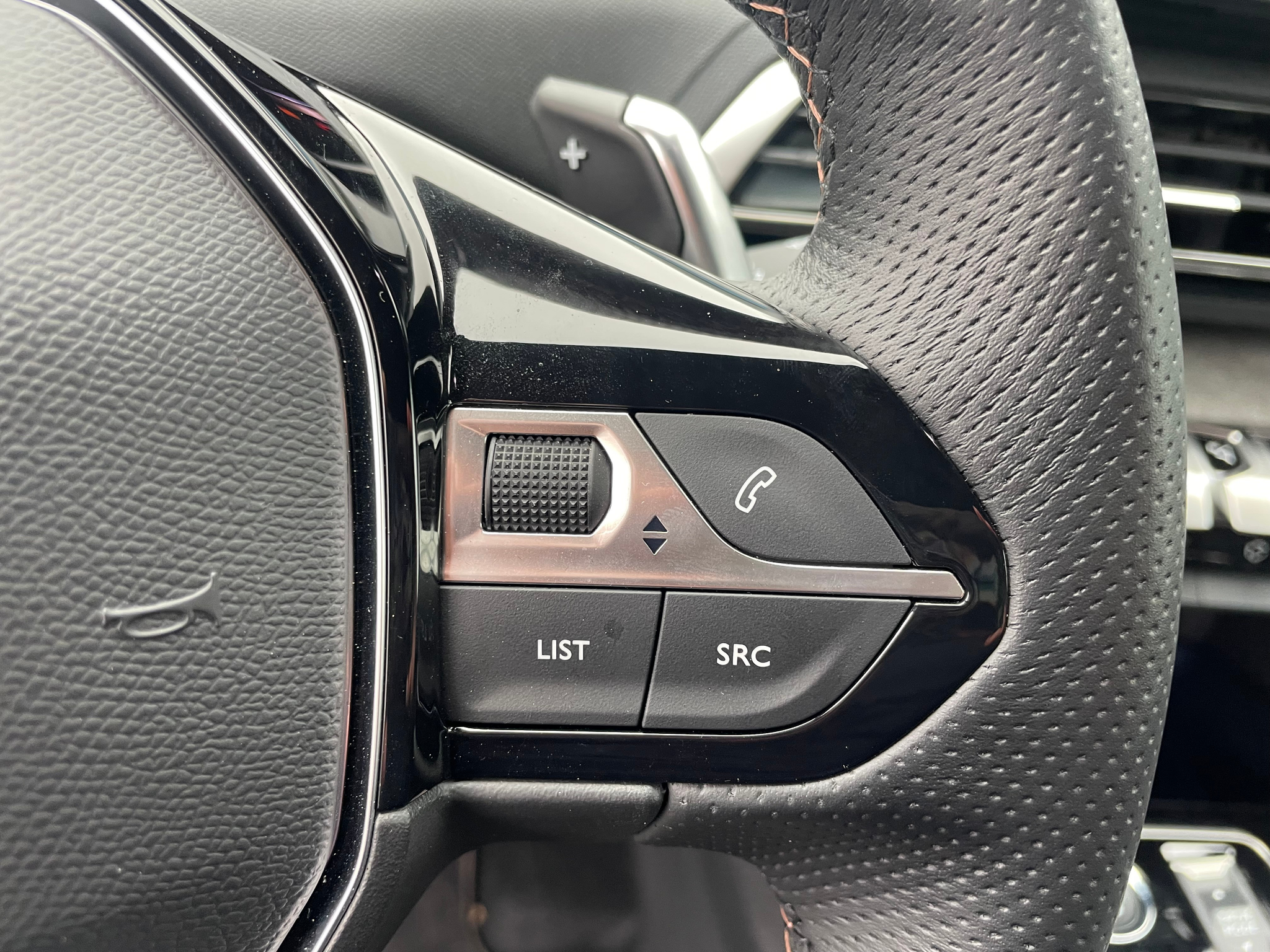 listing desktop thumbnail image 14