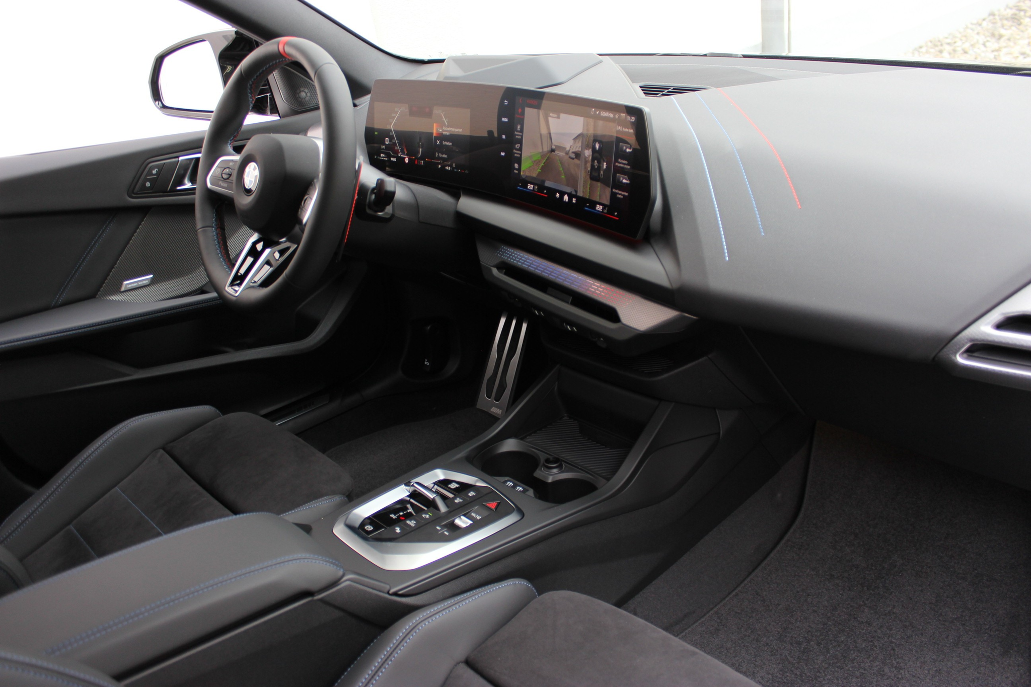 listing desktop thumbnail image 1