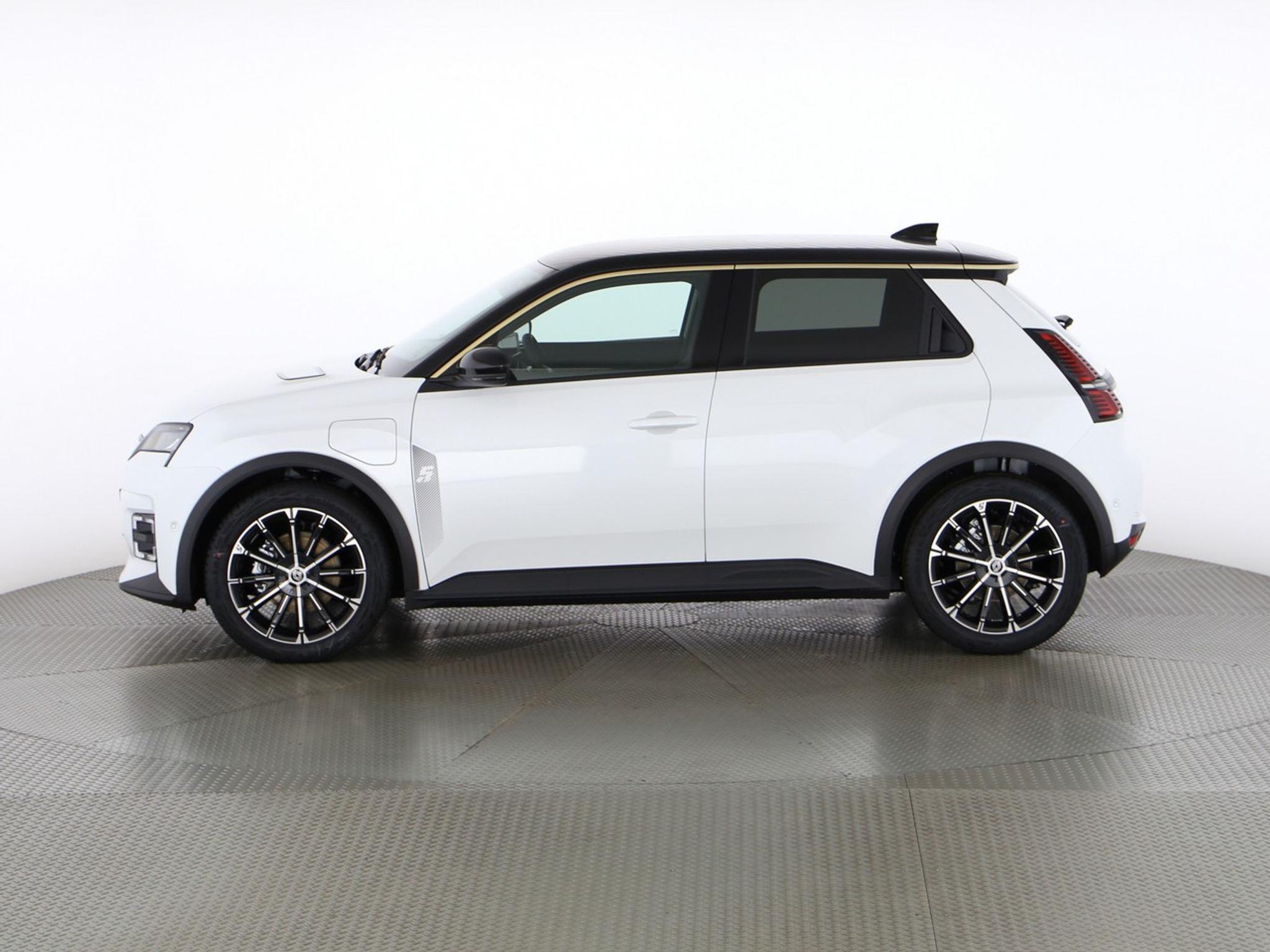 listing desktop thumbnail image 1