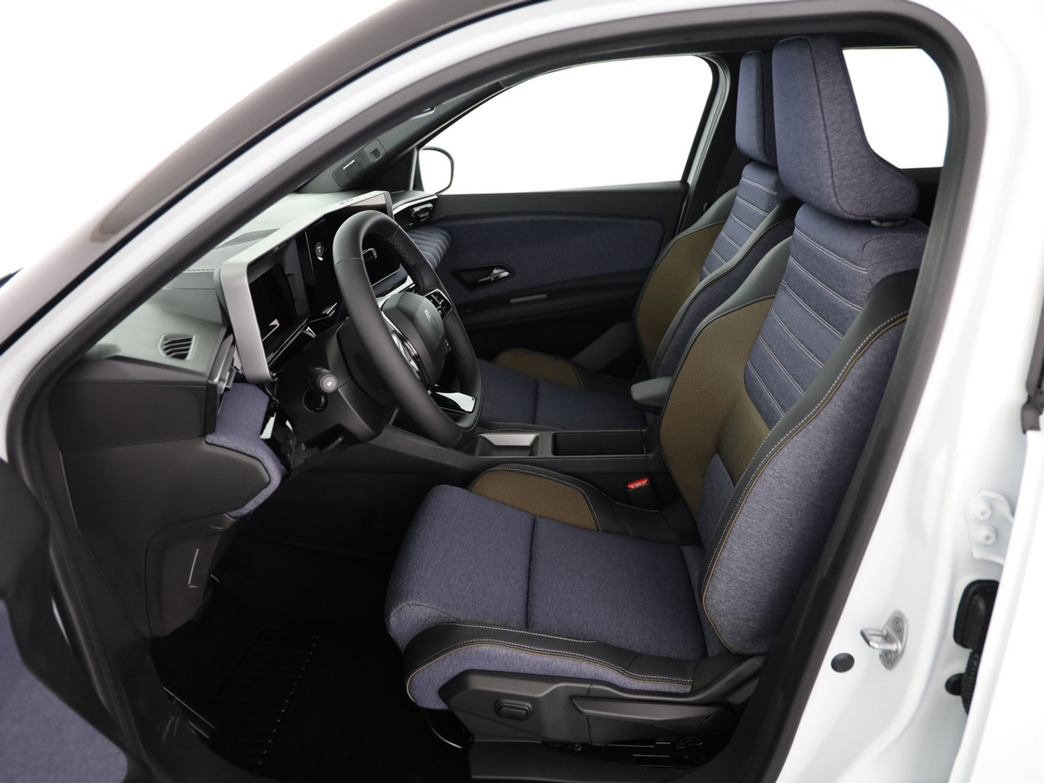 listing desktop thumbnail image 5