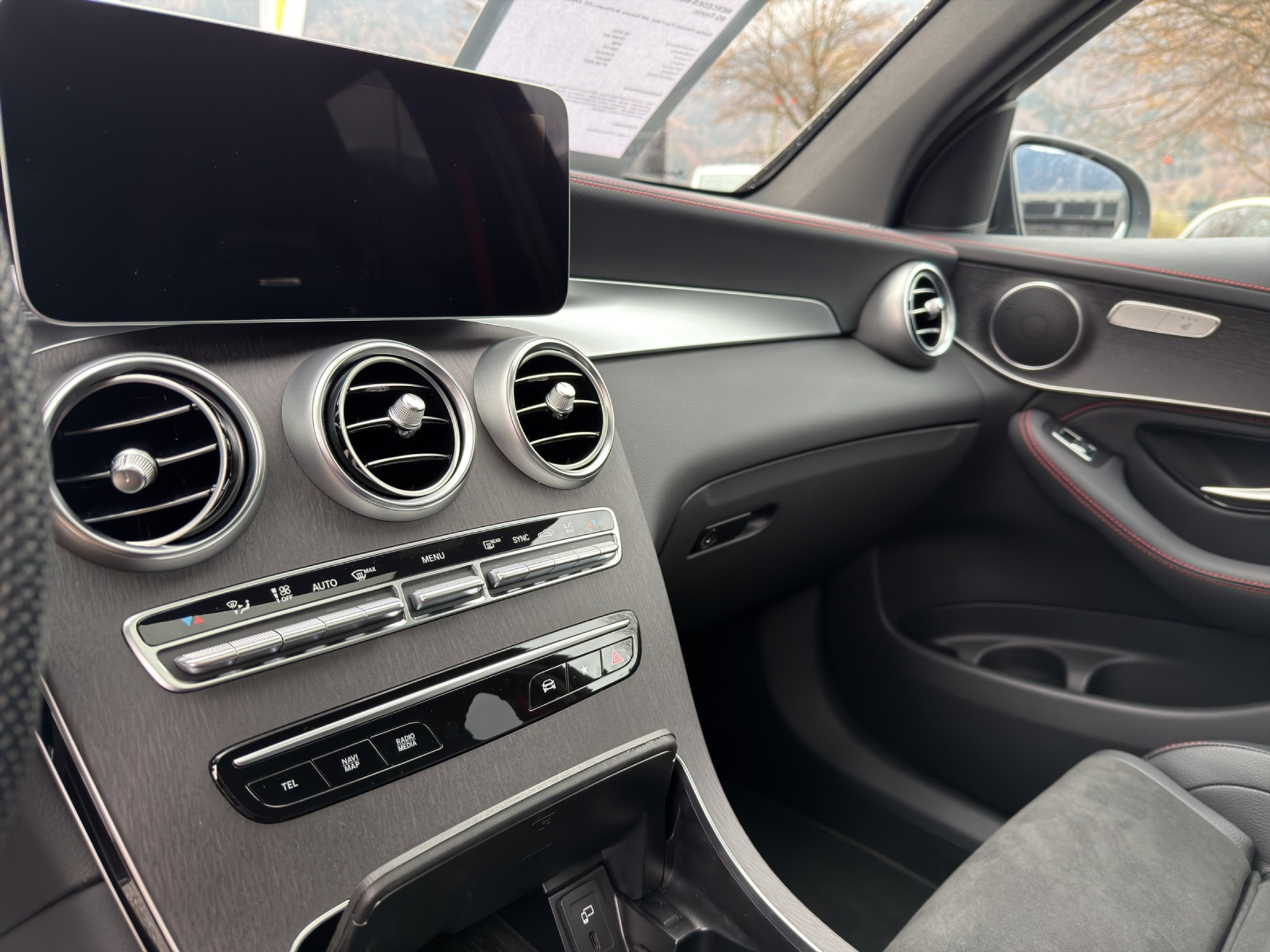 listing desktop thumbnail image 9