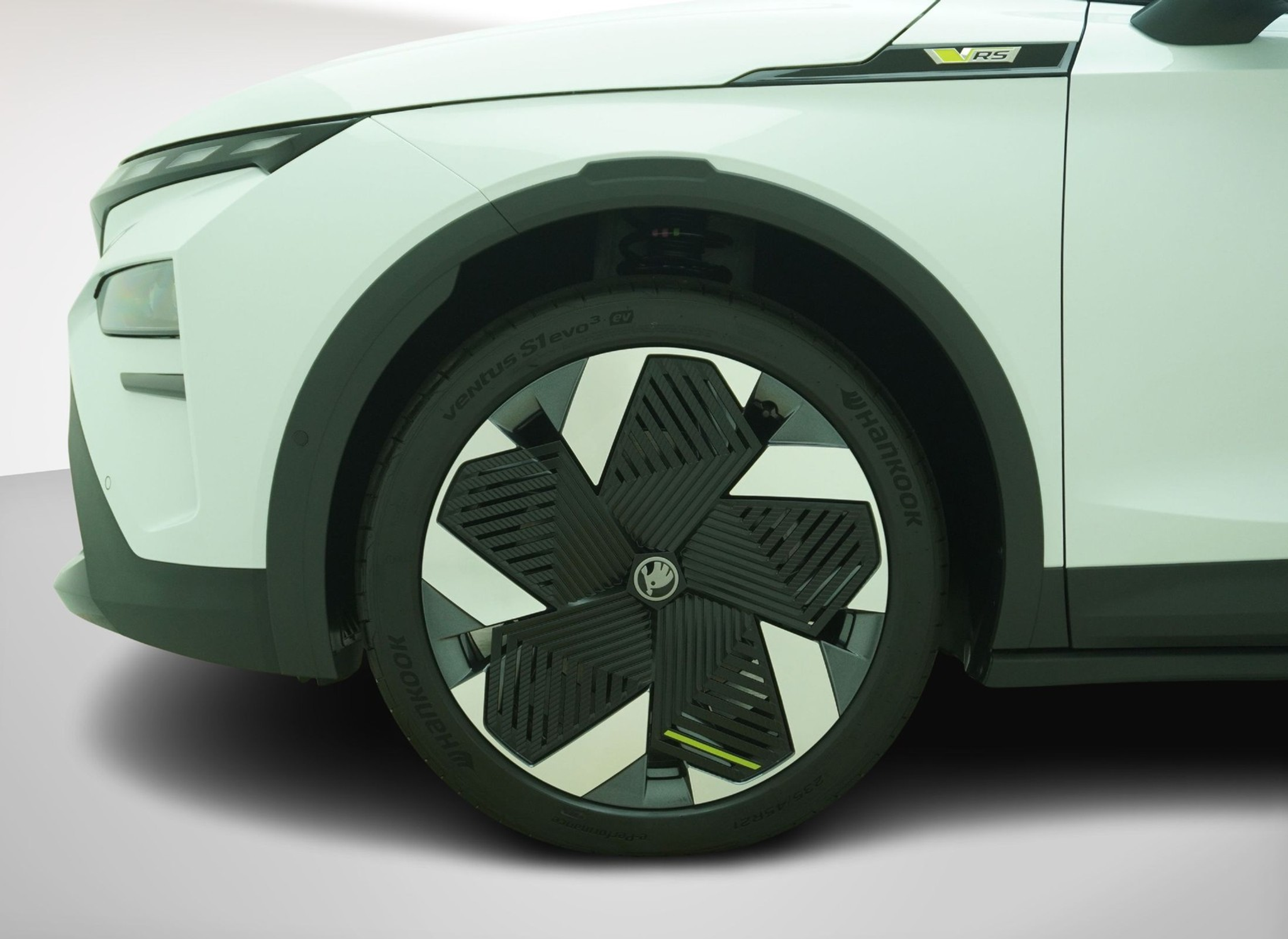 listing desktop thumbnail image 9