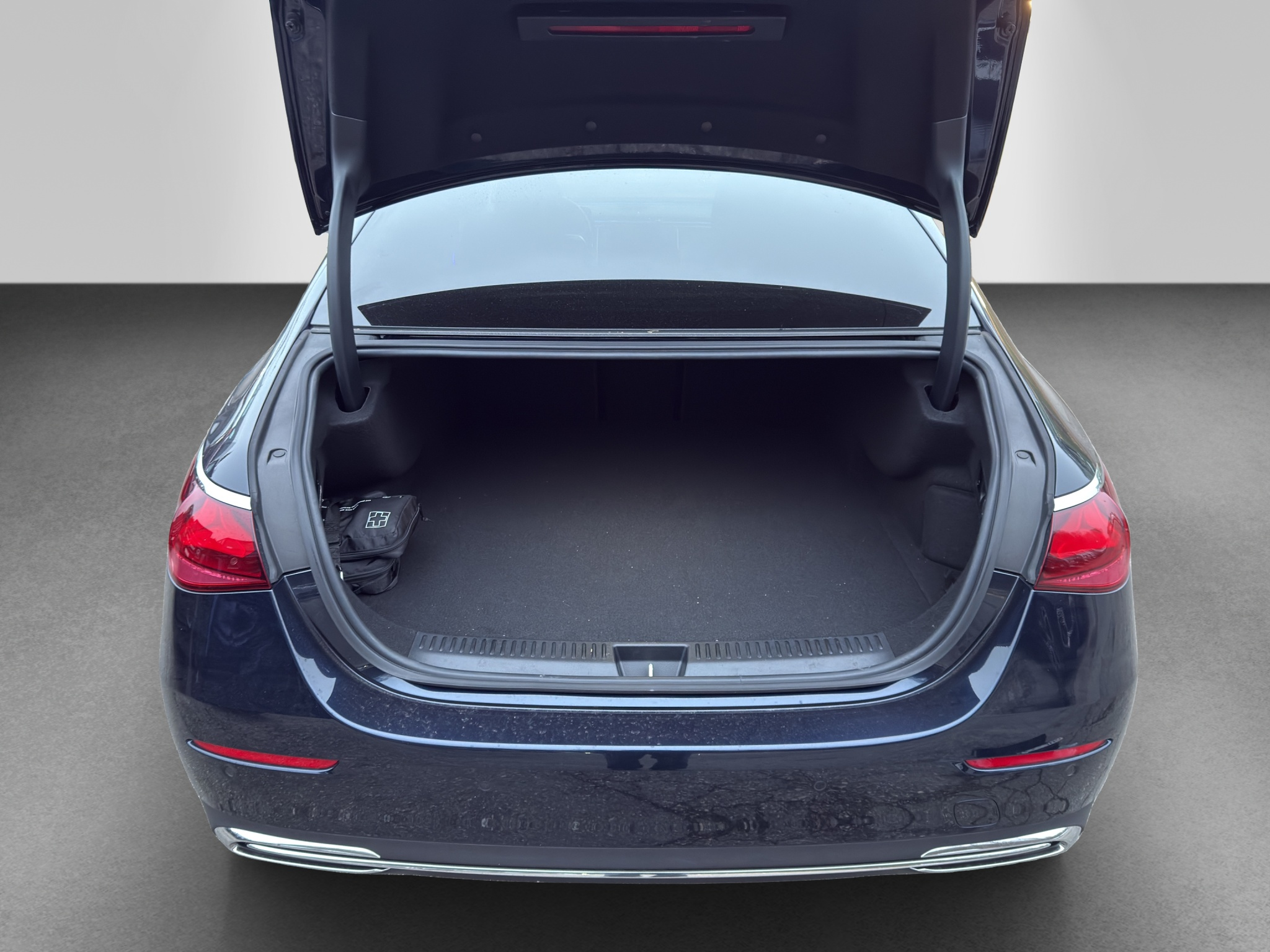 listing desktop thumbnail image 15